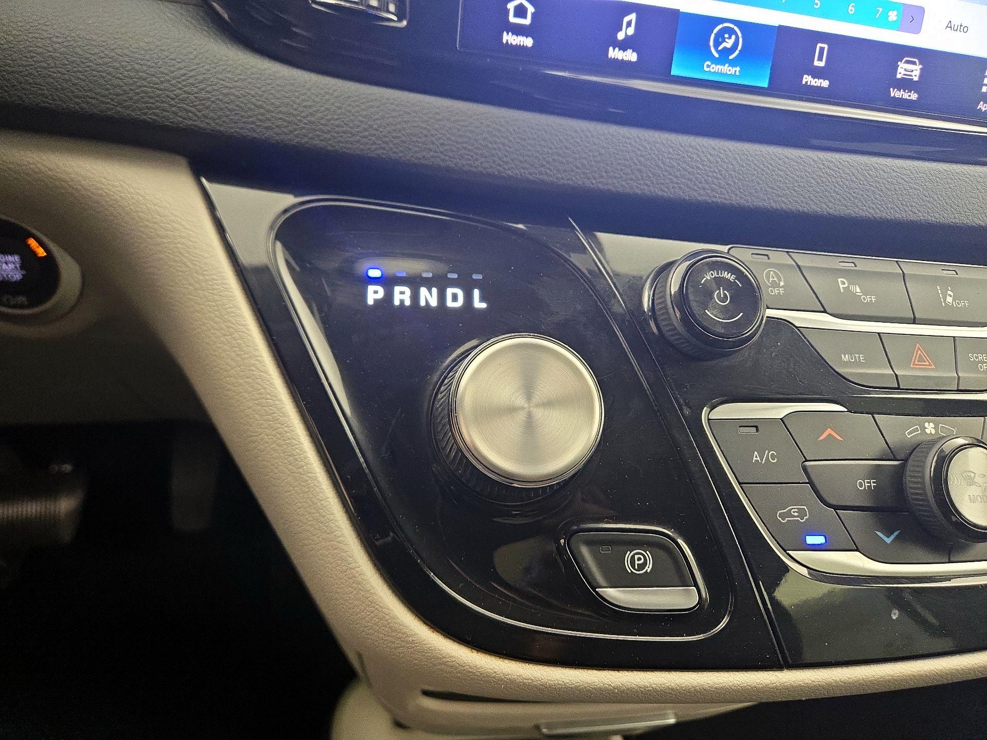Thumbnail: 2023 Chrysler Pacifica - 17