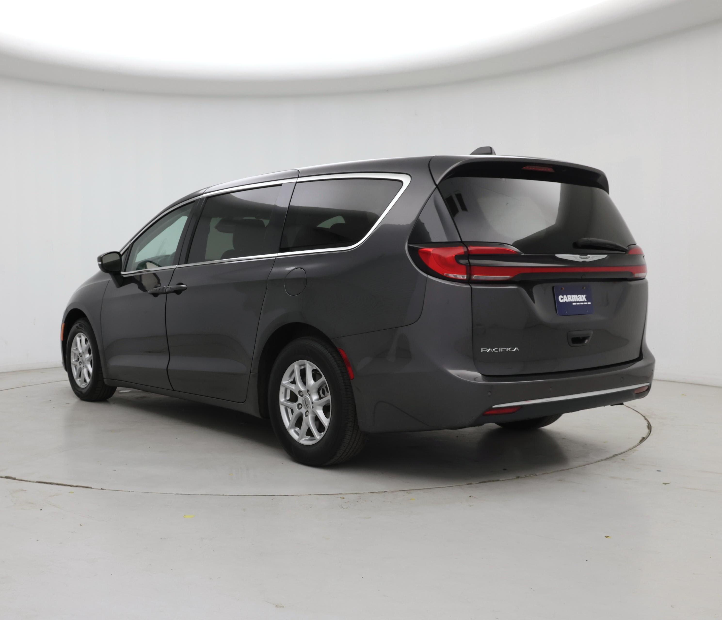 Thumbnail: 2023 Chrysler Pacifica - 2