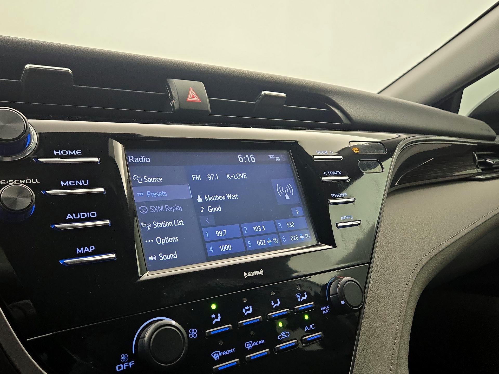 Thumbnail: 2020 Toyota Camry - 15