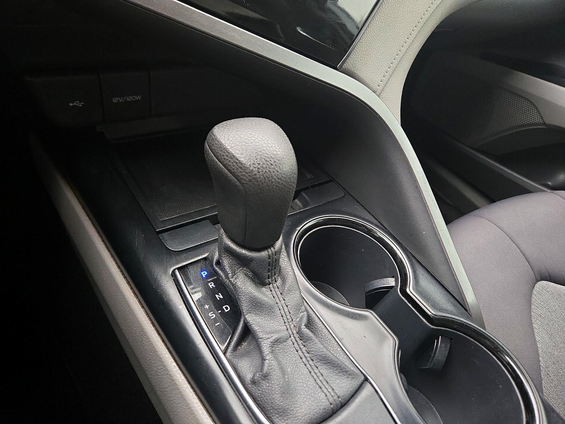 Thumbnail: 2020 Toyota Camry - 17