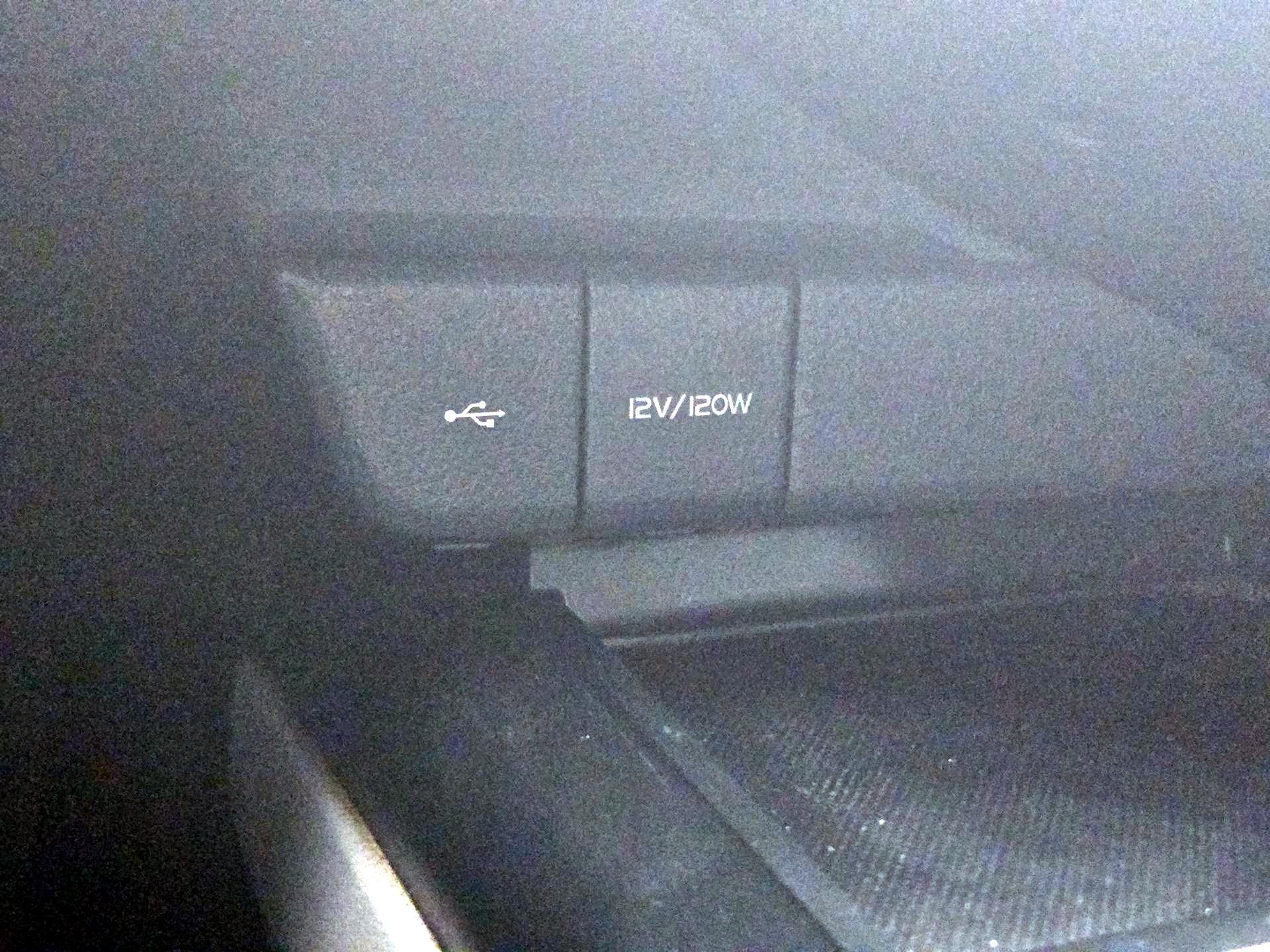 Thumbnail: 2020 Toyota Camry - 18