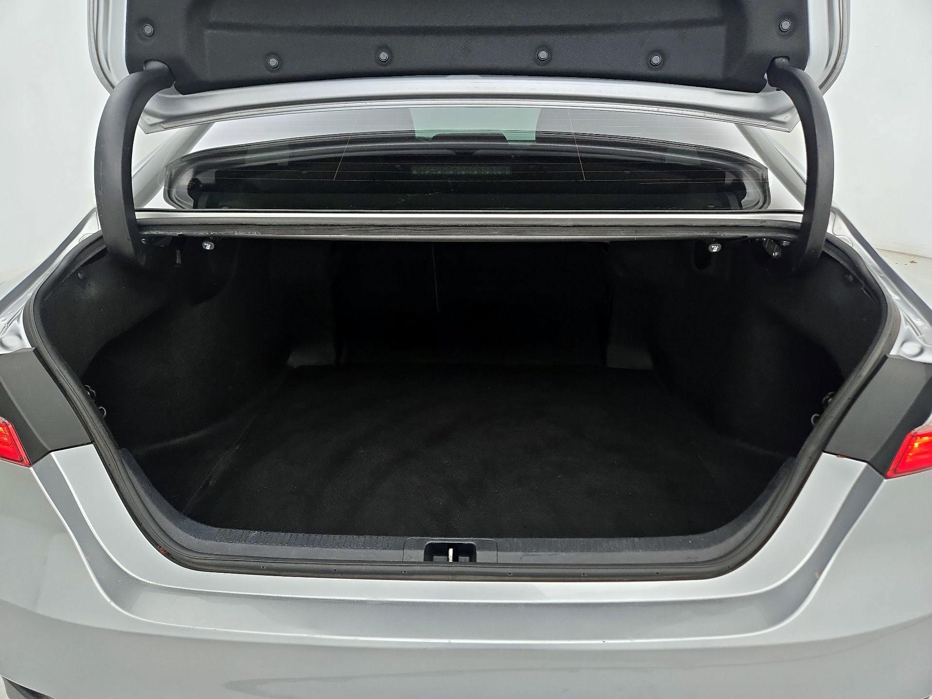 Thumbnail: 2020 Toyota Camry - 20