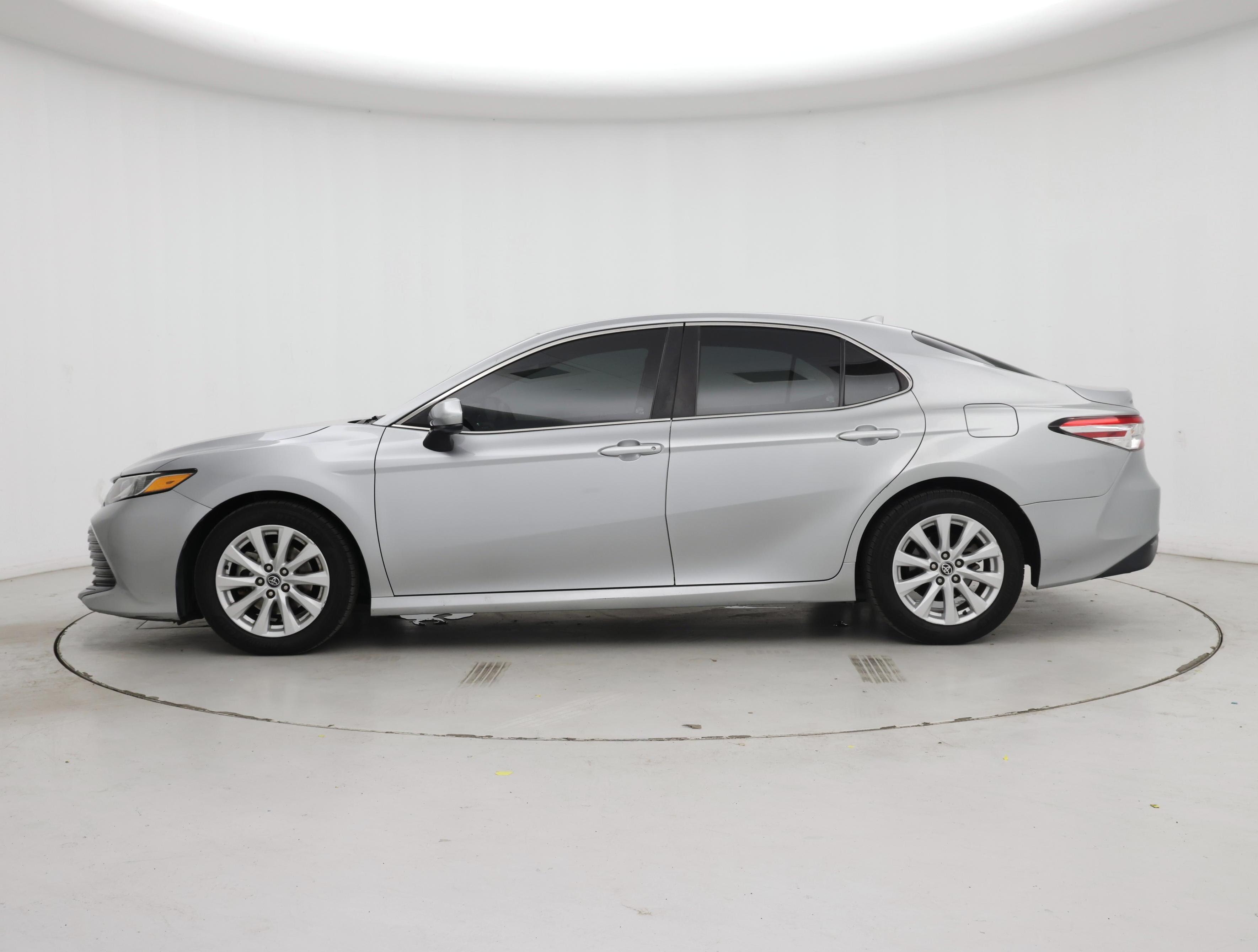 Thumbnail: 2020 Toyota Camry - 3