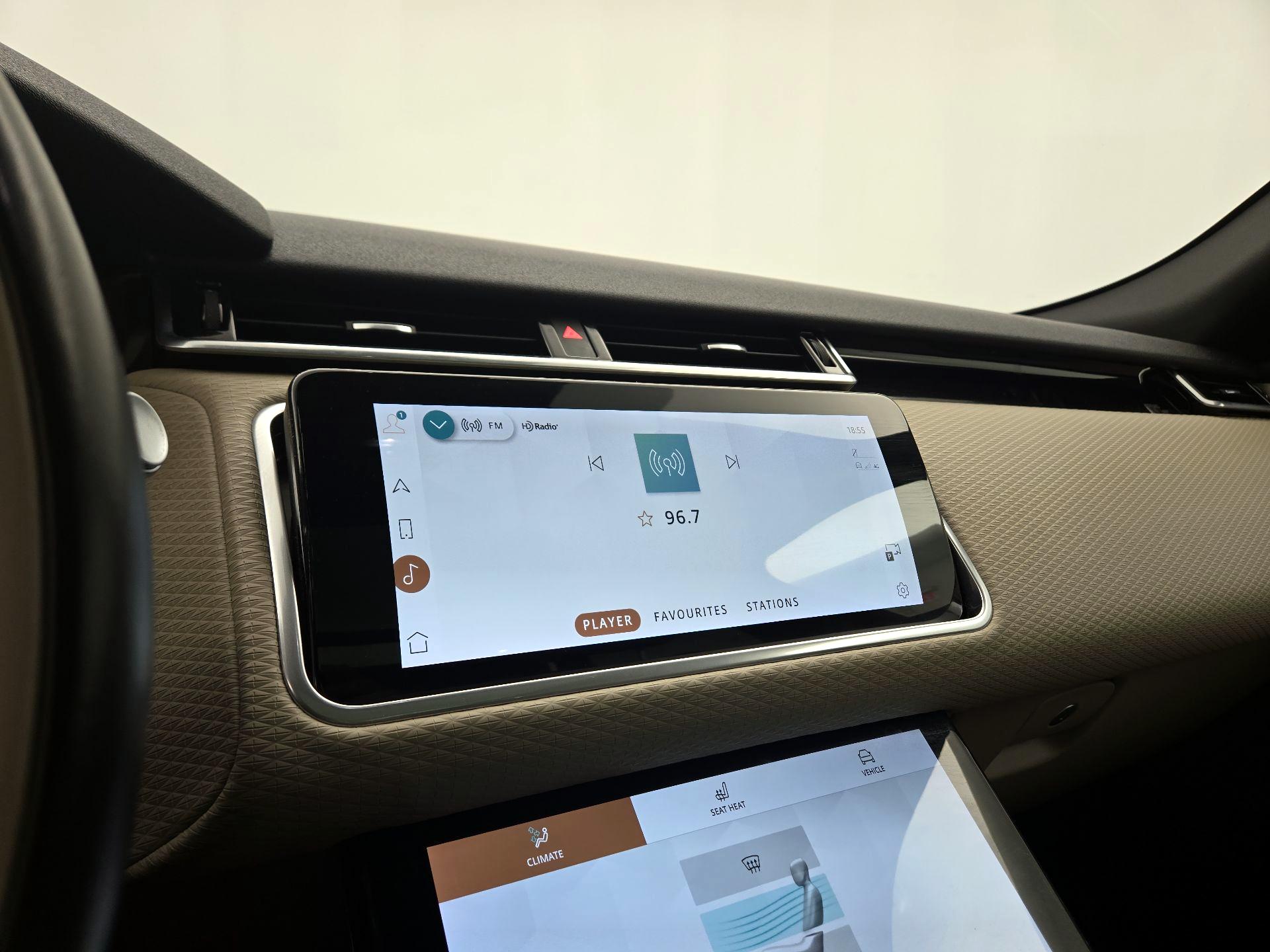 Thumbnail: 2023 Land Rover Range Rover Velar - 15