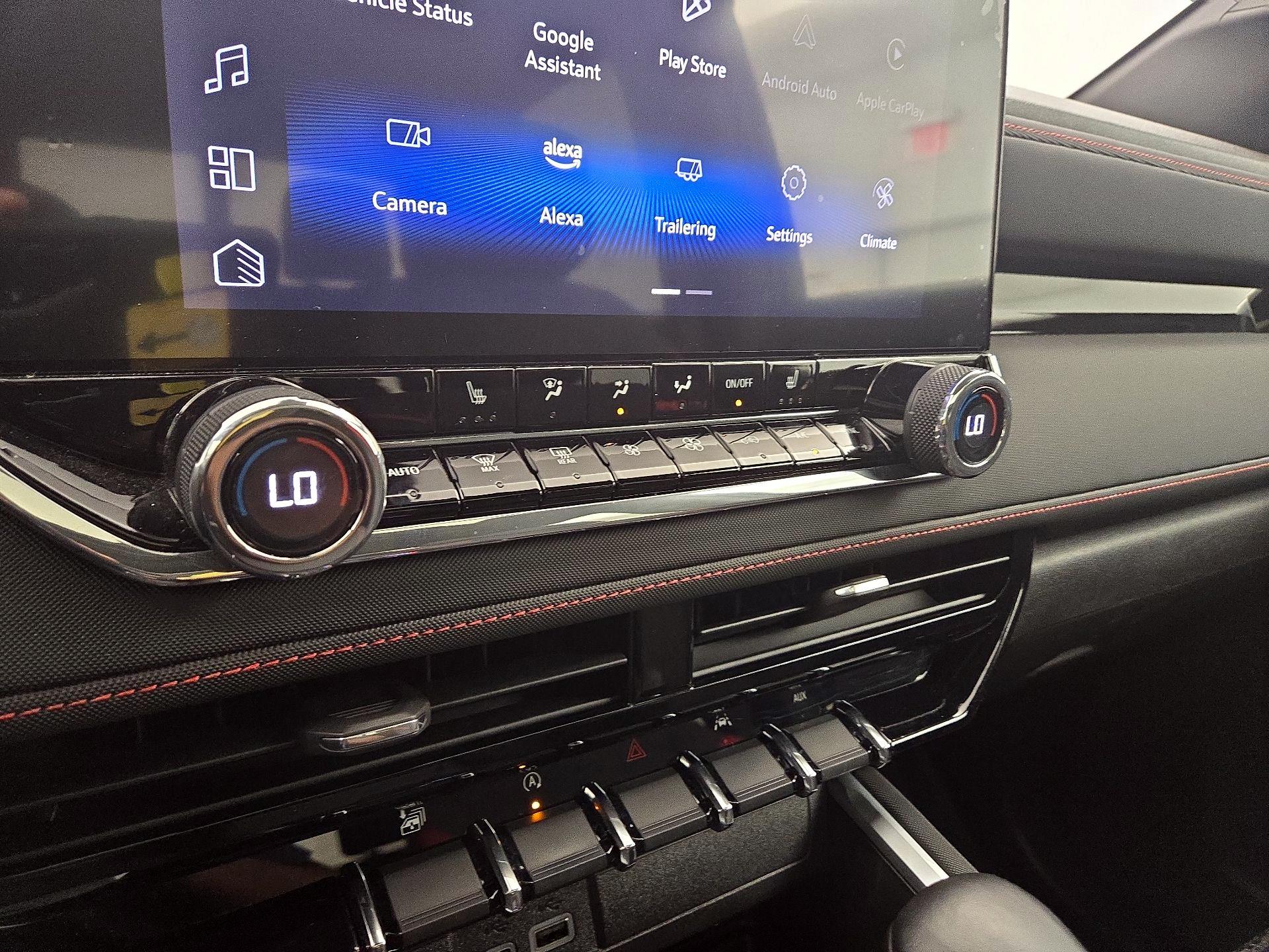 Thumbnail: 2023 Chevrolet Colorado - 17