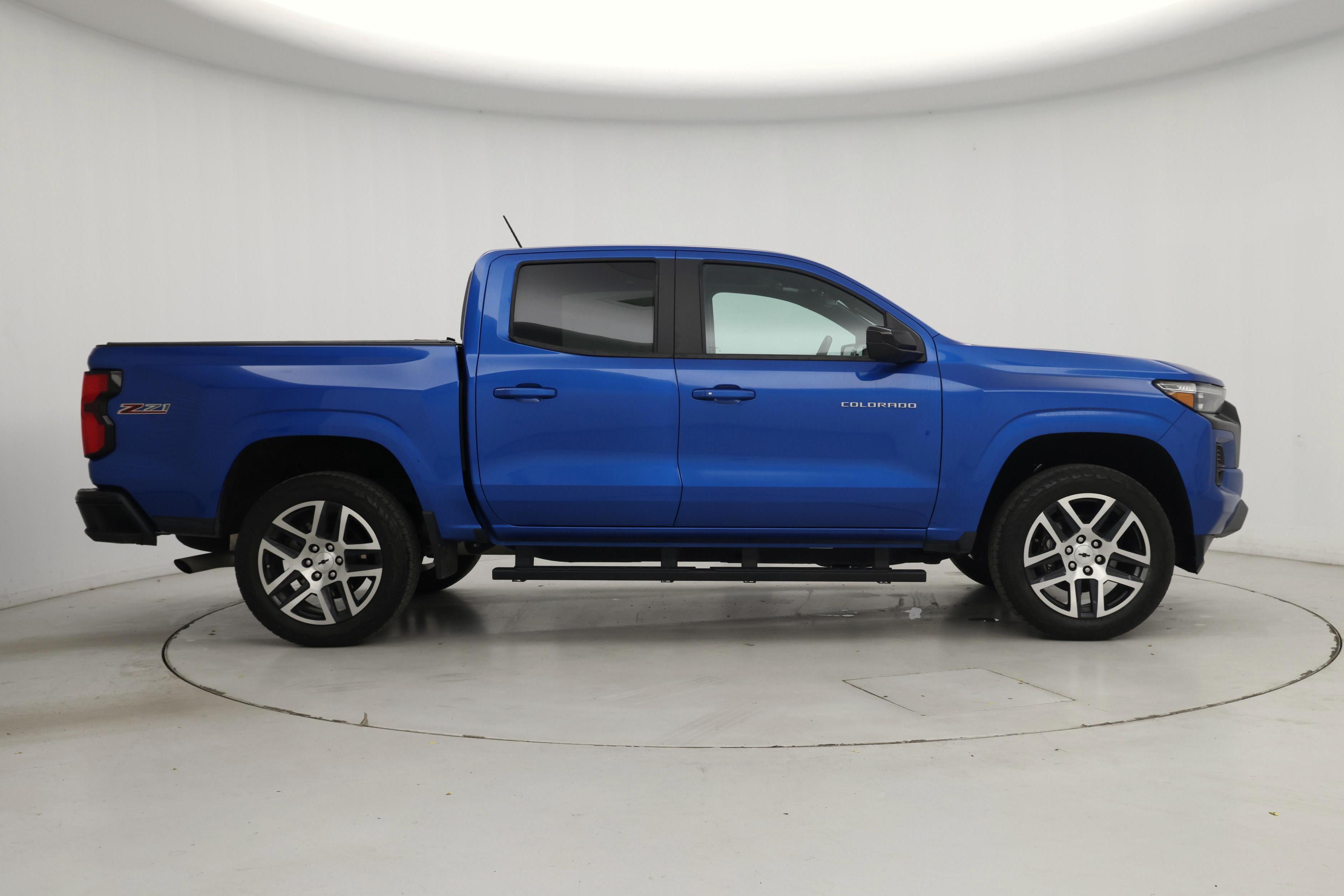 Thumbnail: 2023 Chevrolet Colorado - 7
