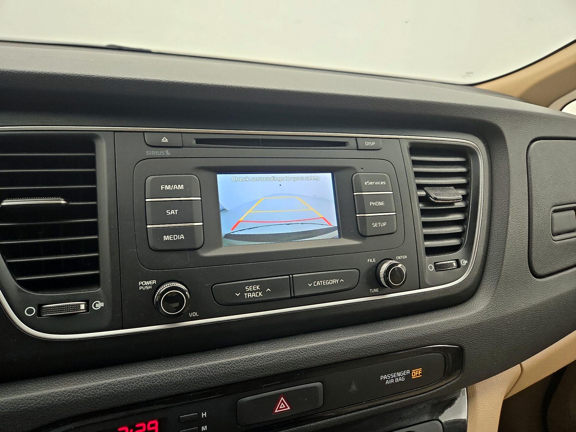 Thumbnail: 2015 Kia Sedona - 14