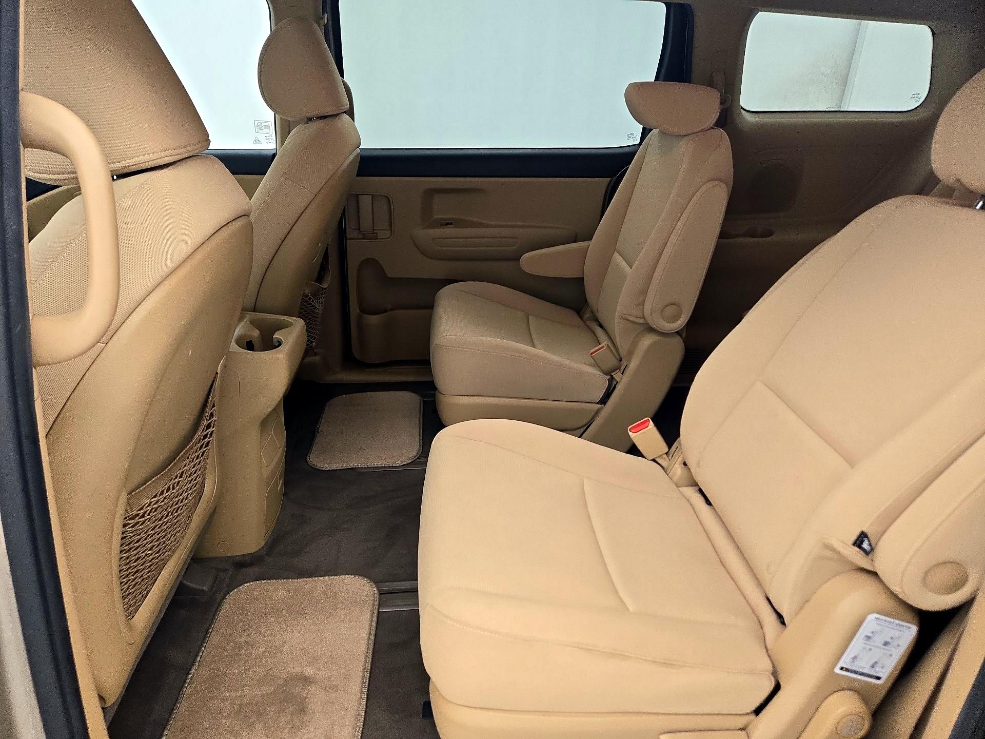 Thumbnail: 2015 Kia Sedona - 19