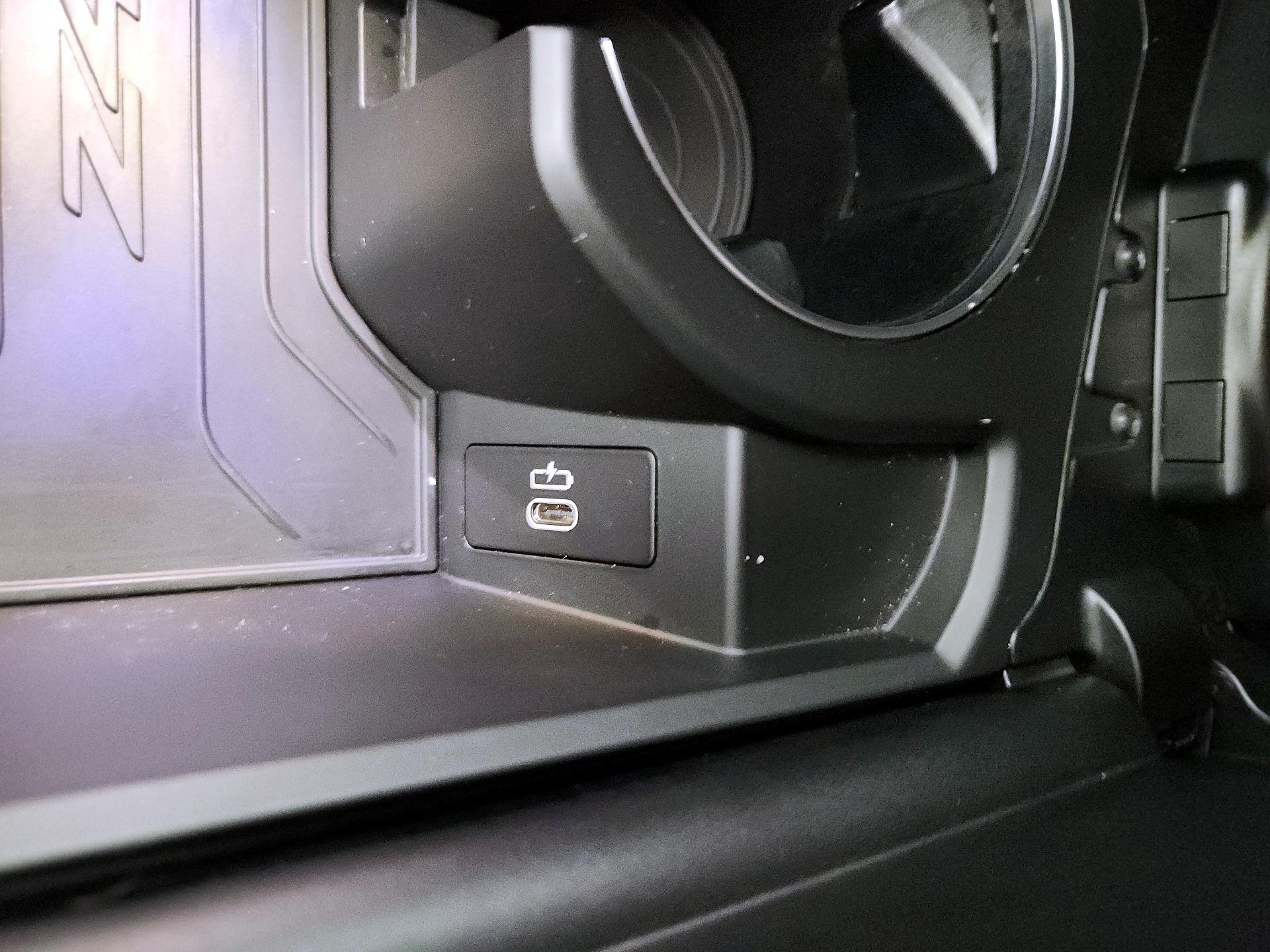 Thumbnail: 2025 BMW Z4 - 18