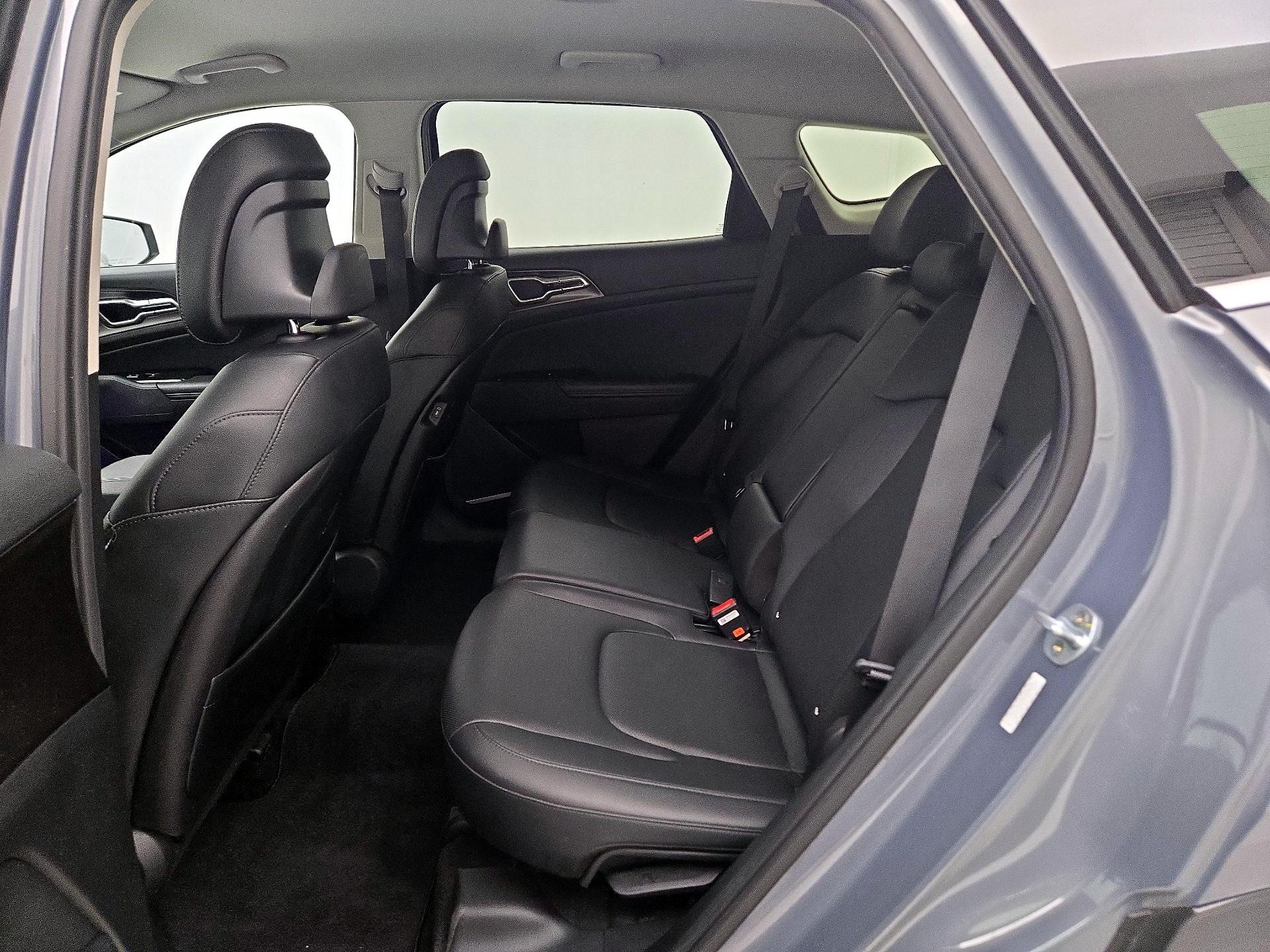 Thumbnail: 2023 Kia Sportage - 20