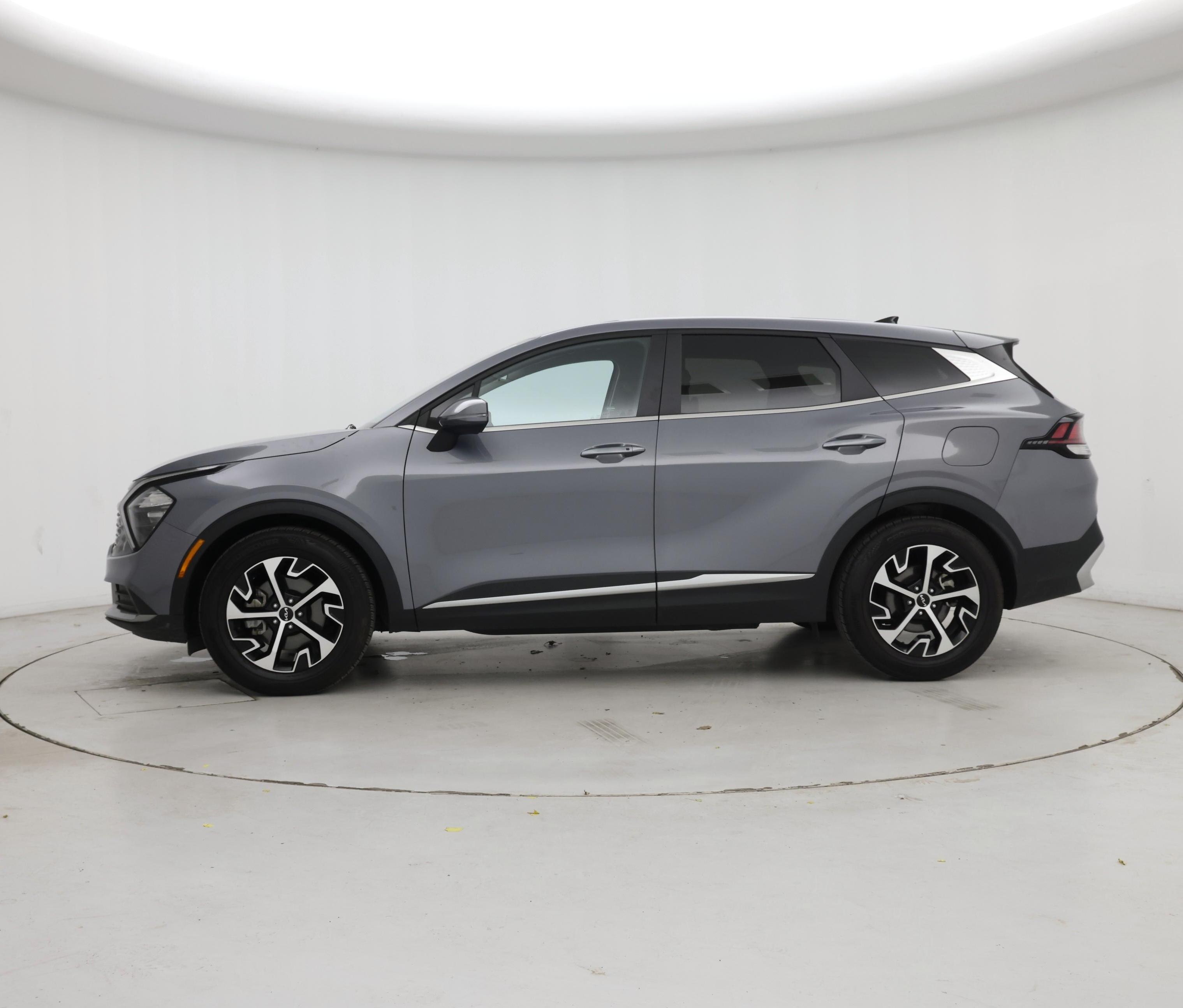 Thumbnail: 2023 Kia Sportage - 3
