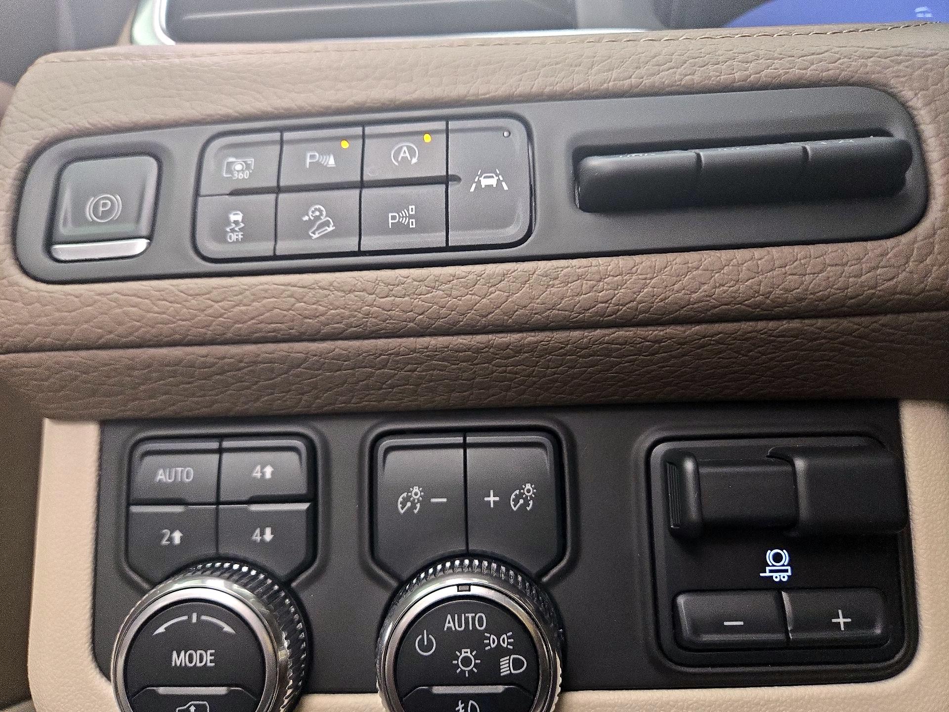 Thumbnail: 2023 GMC Yukon XL - 13