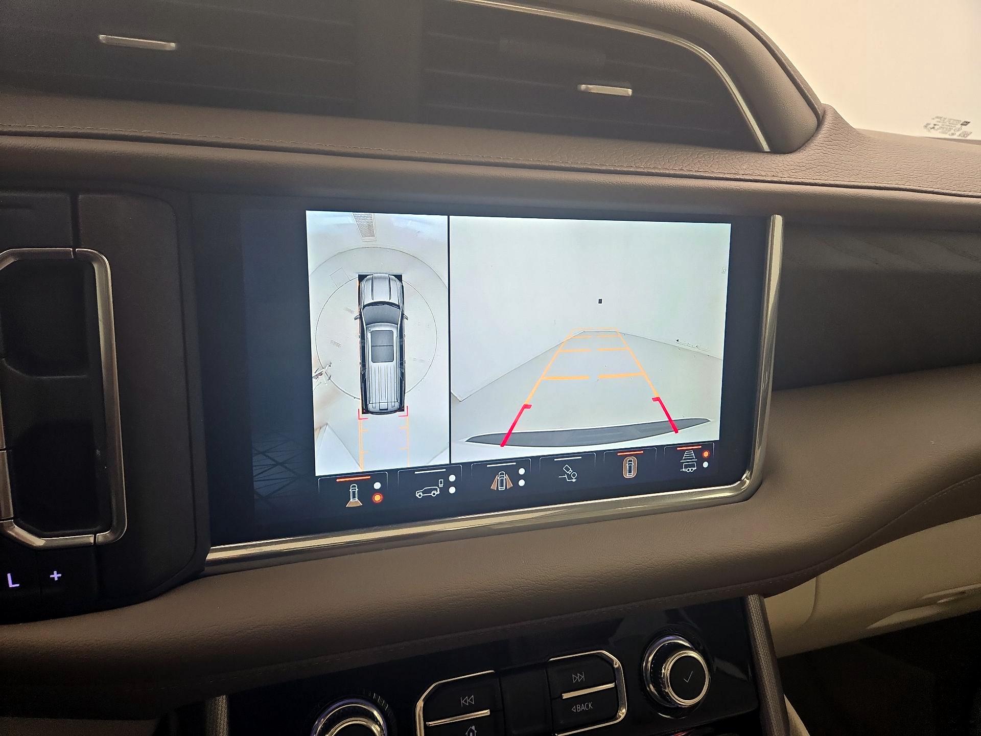 Thumbnail: 2023 GMC Yukon XL - 15