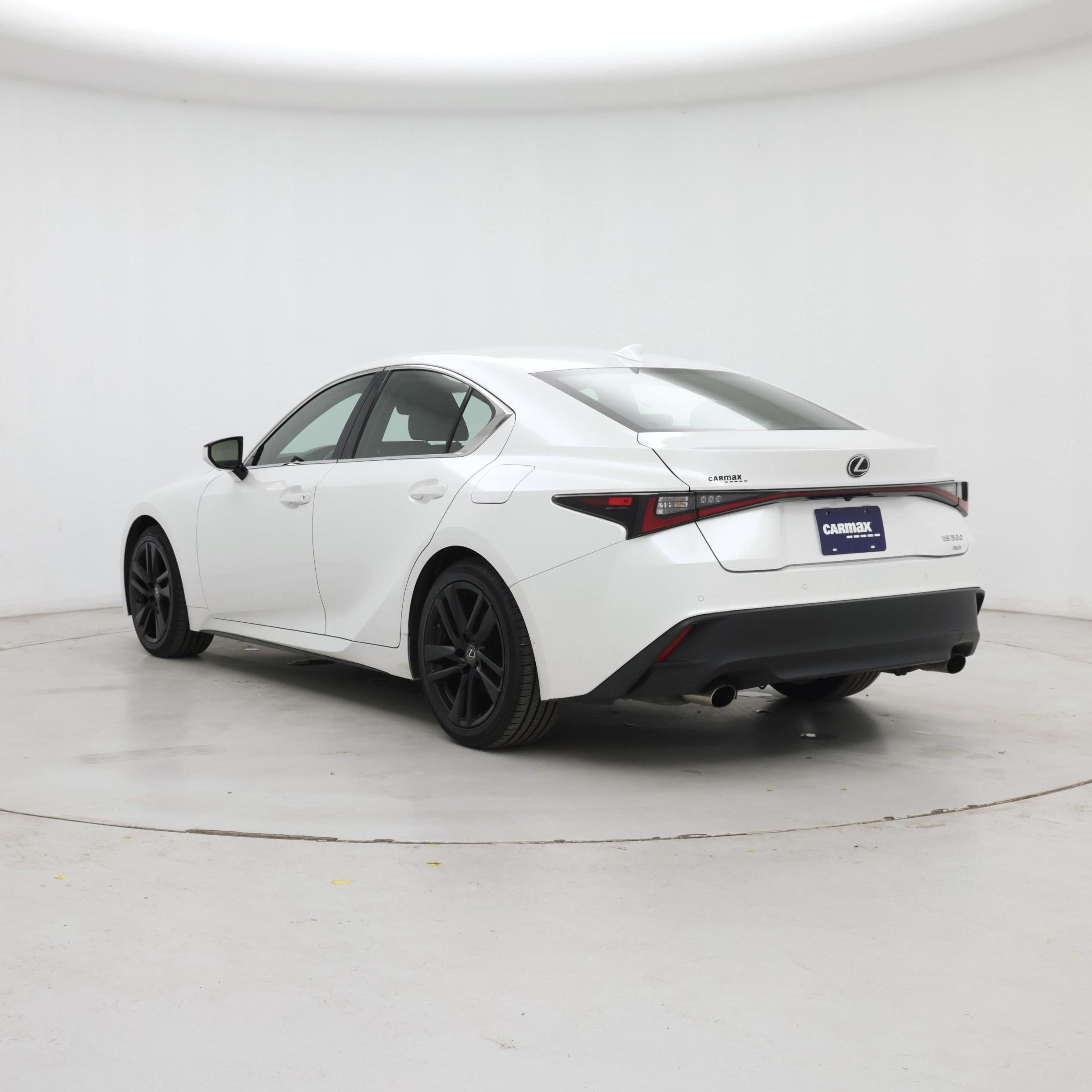 Thumbnail: 2021 Lexus IS - 2
