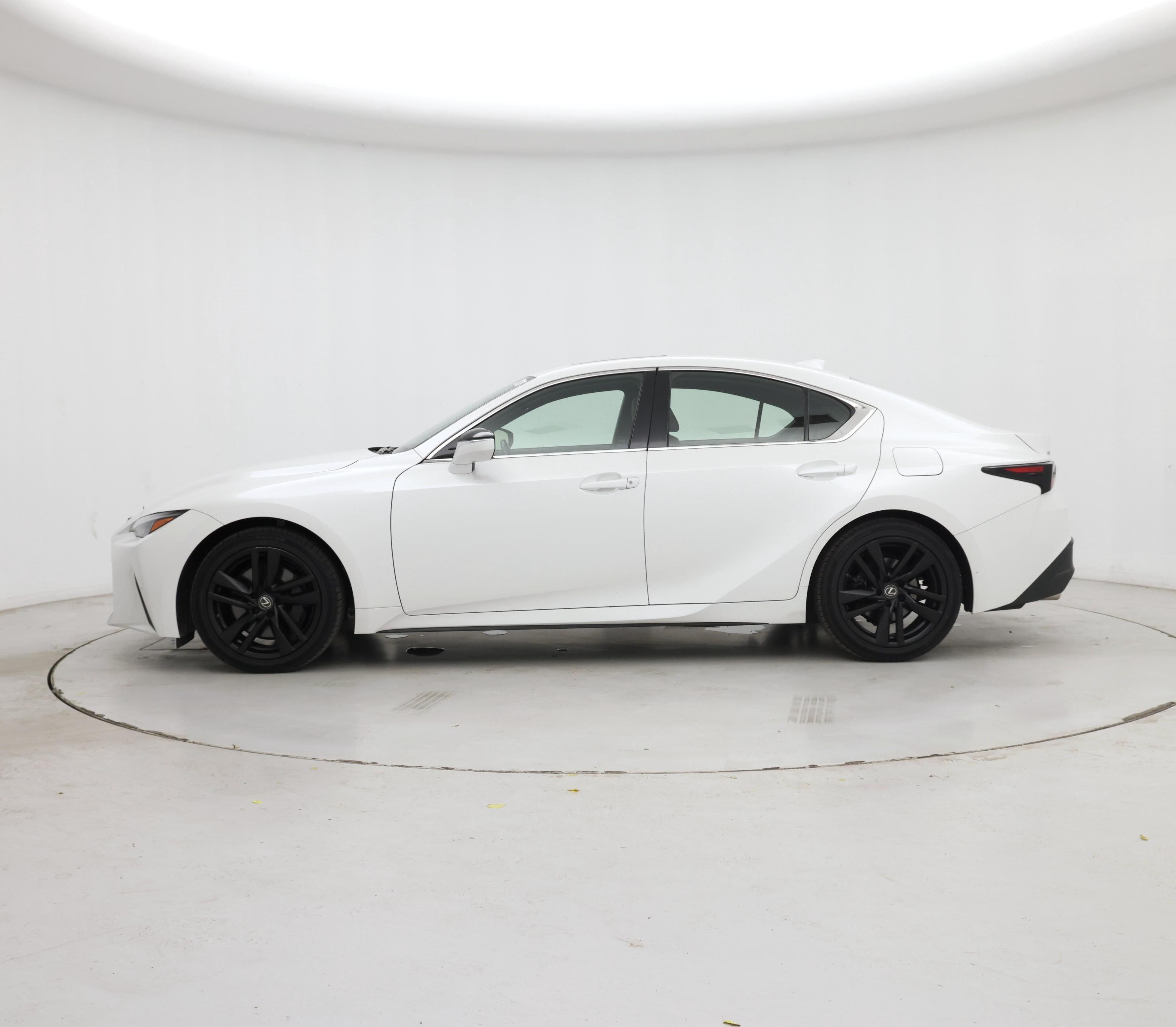 Thumbnail: 2021 Lexus IS - 3