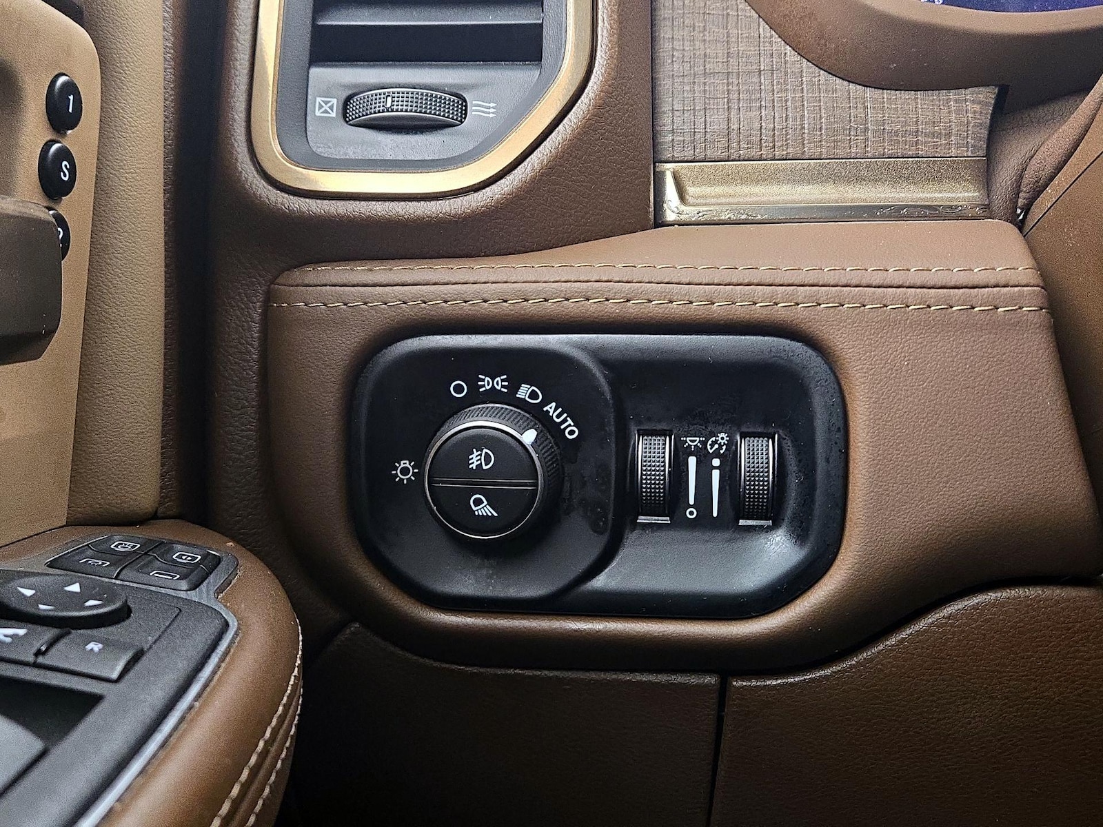2024 RAM Ram 2500 Pickup Laramie Longhorn - Photo 14