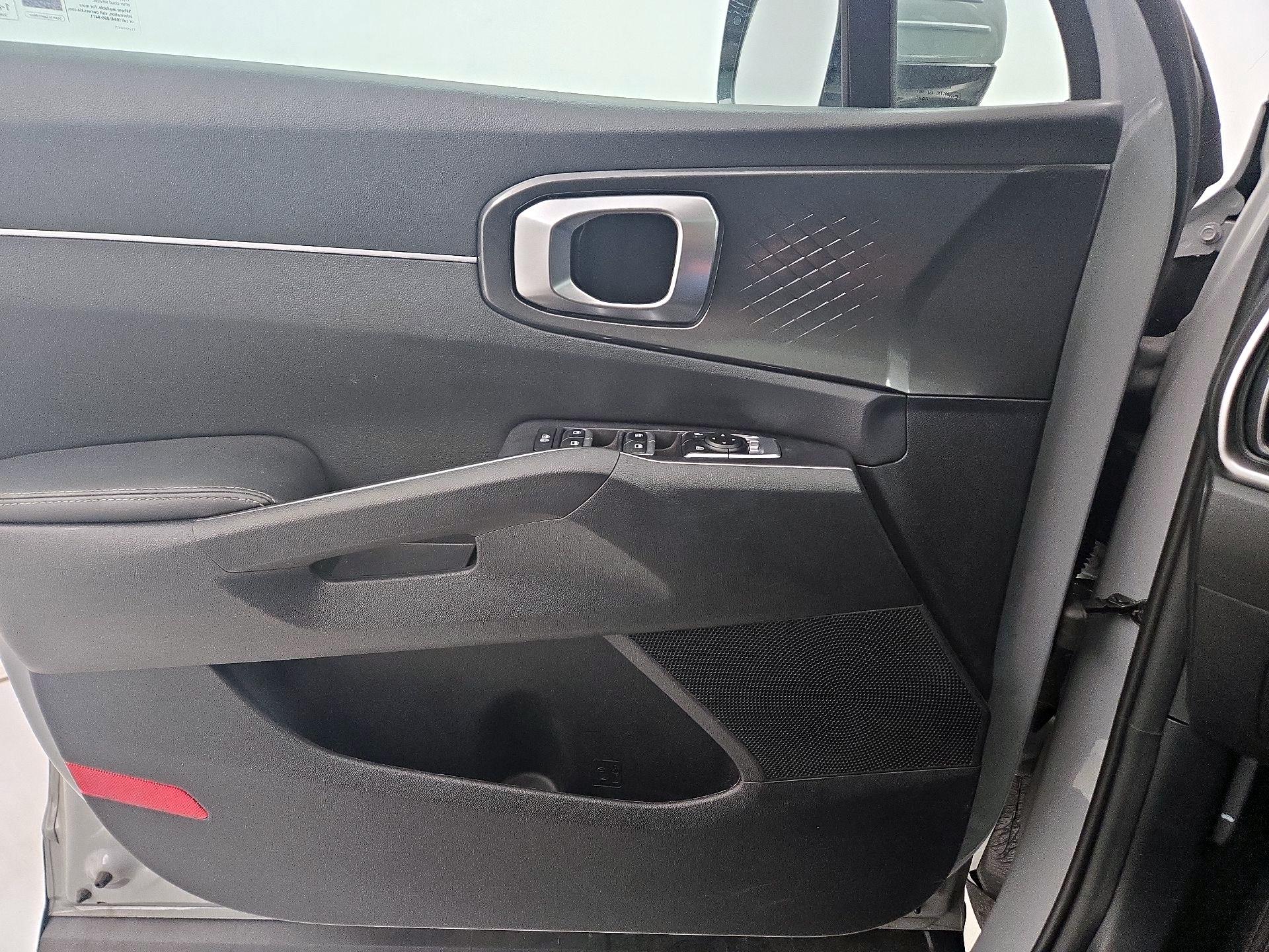 Thumbnail: 2025 Kia Sorento - 12