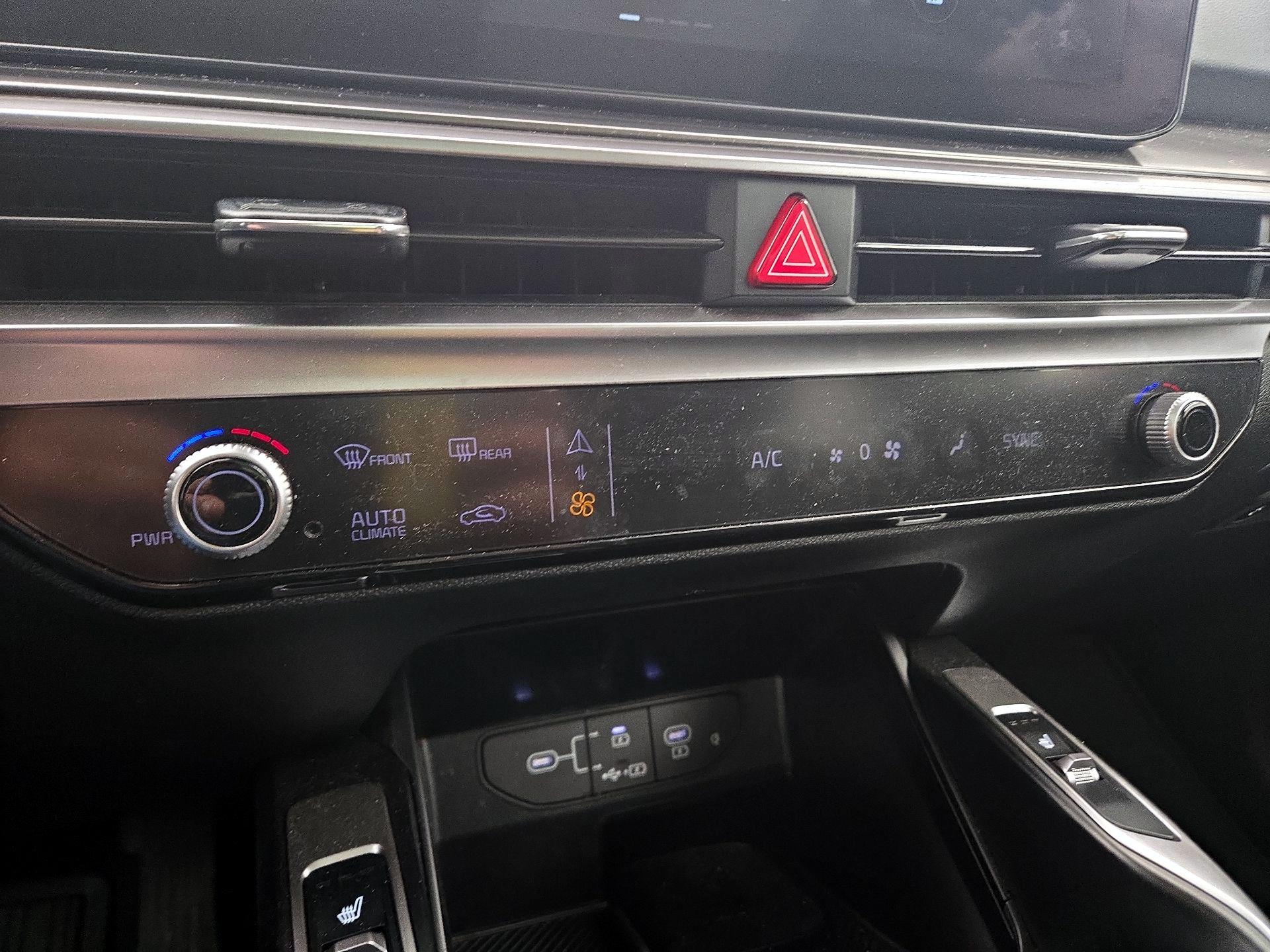 Thumbnail: 2025 Kia Sorento - 17