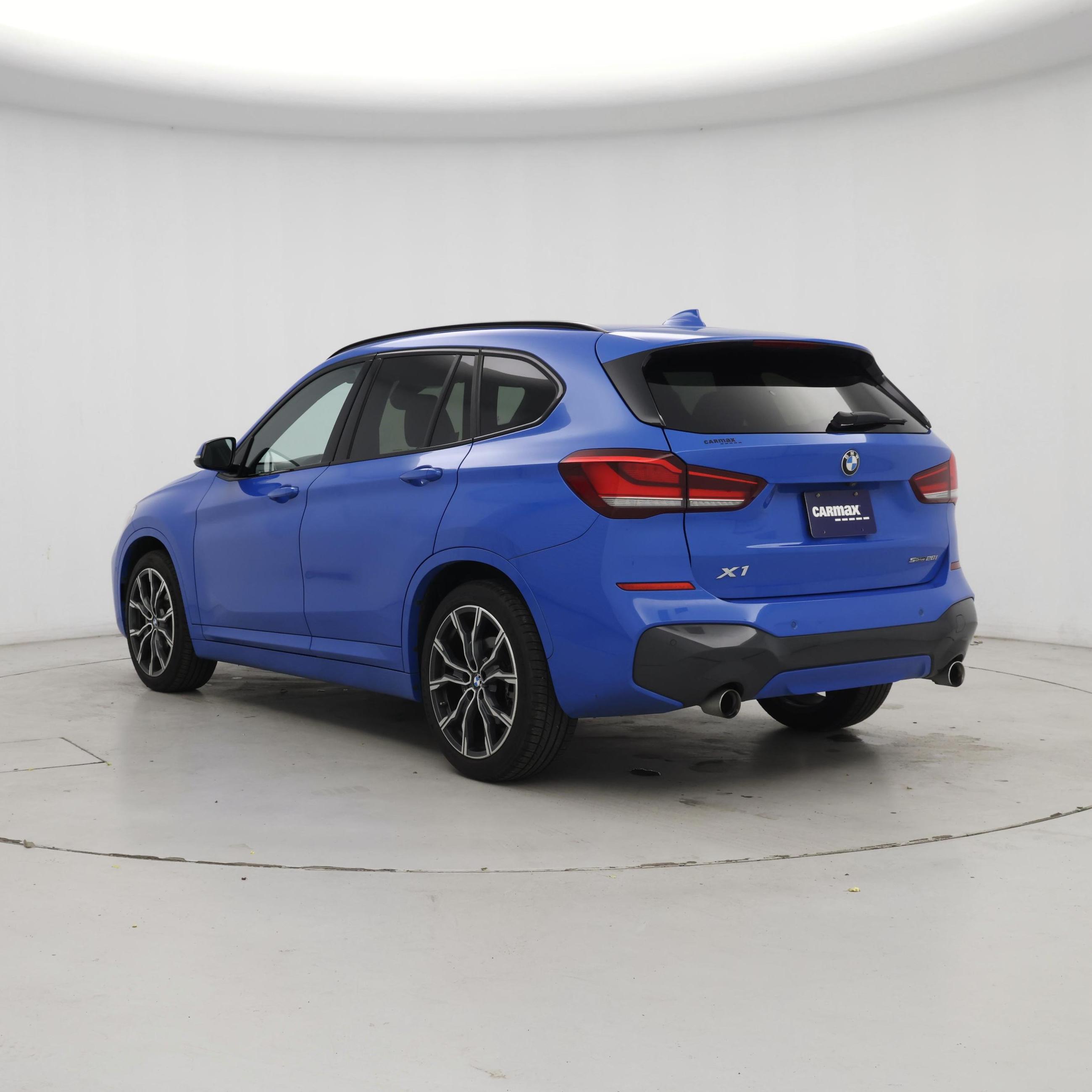 Thumbnail: 2021 BMW X1 - 2