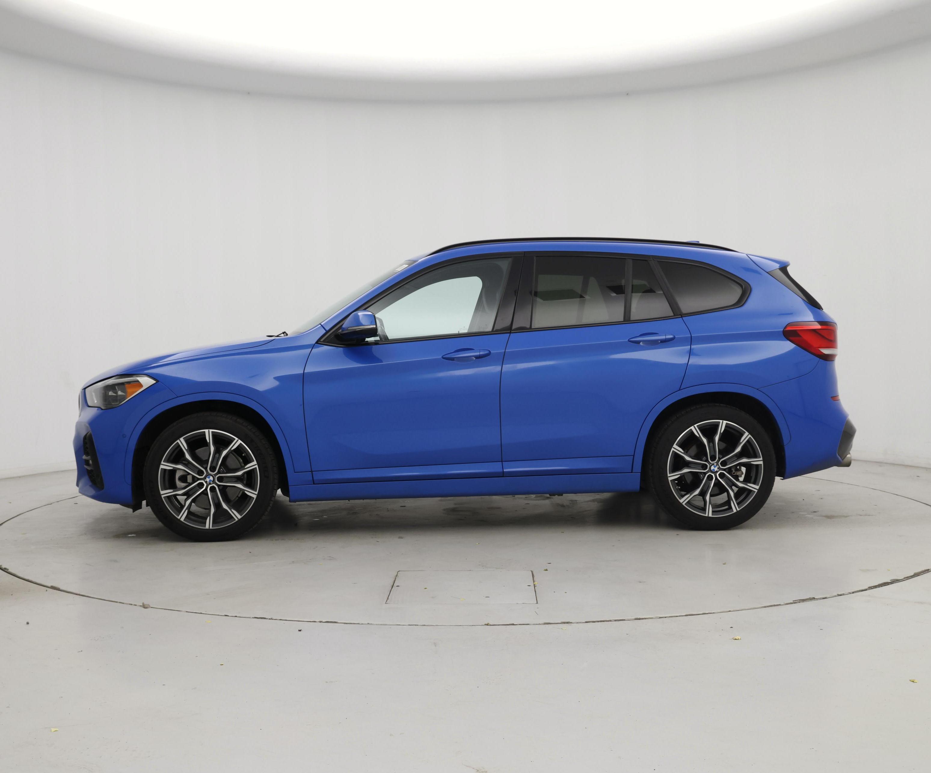 Thumbnail: 2021 BMW X1 - 3