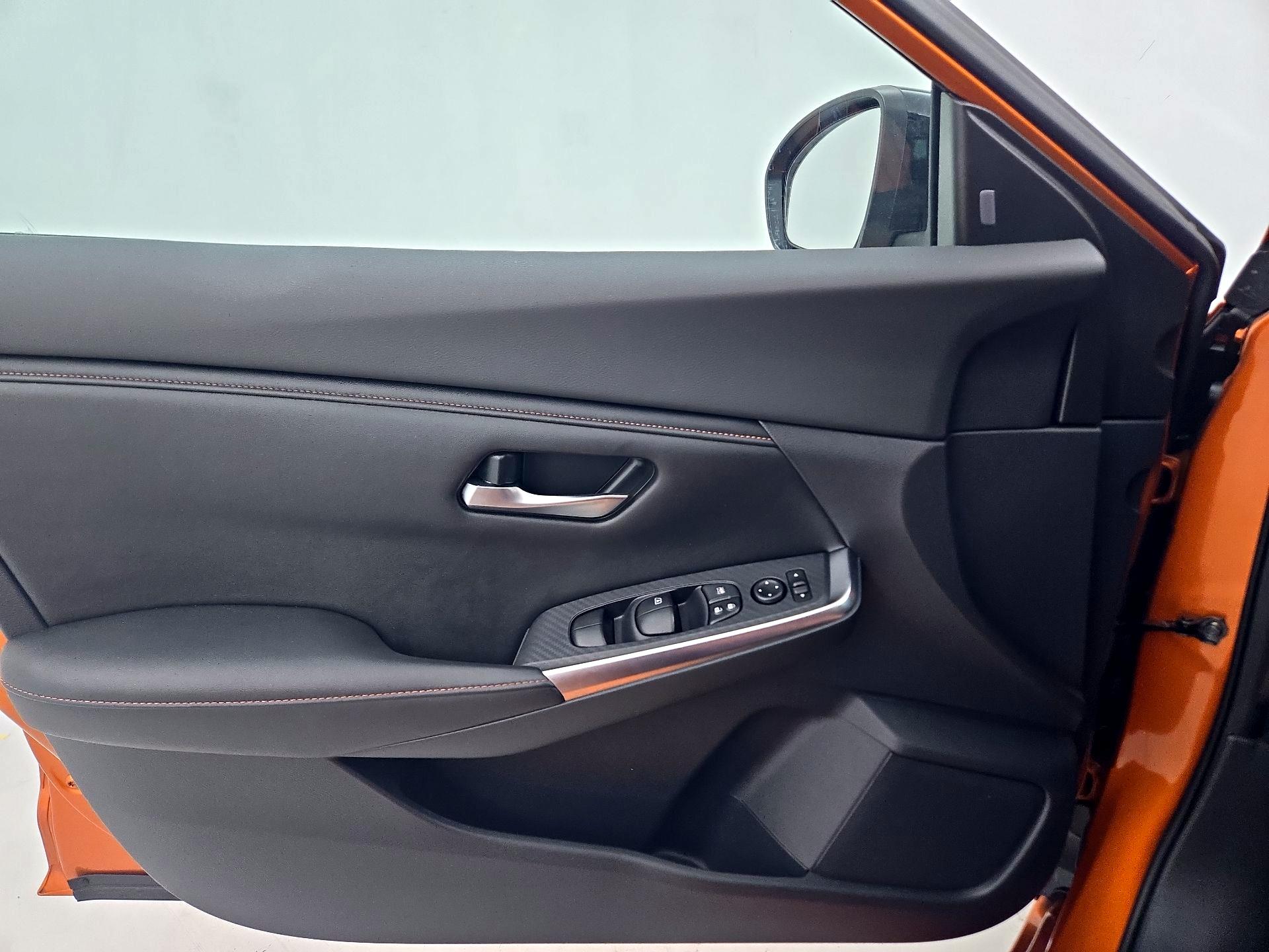 Thumbnail: 2021 Nissan Sentra - 12