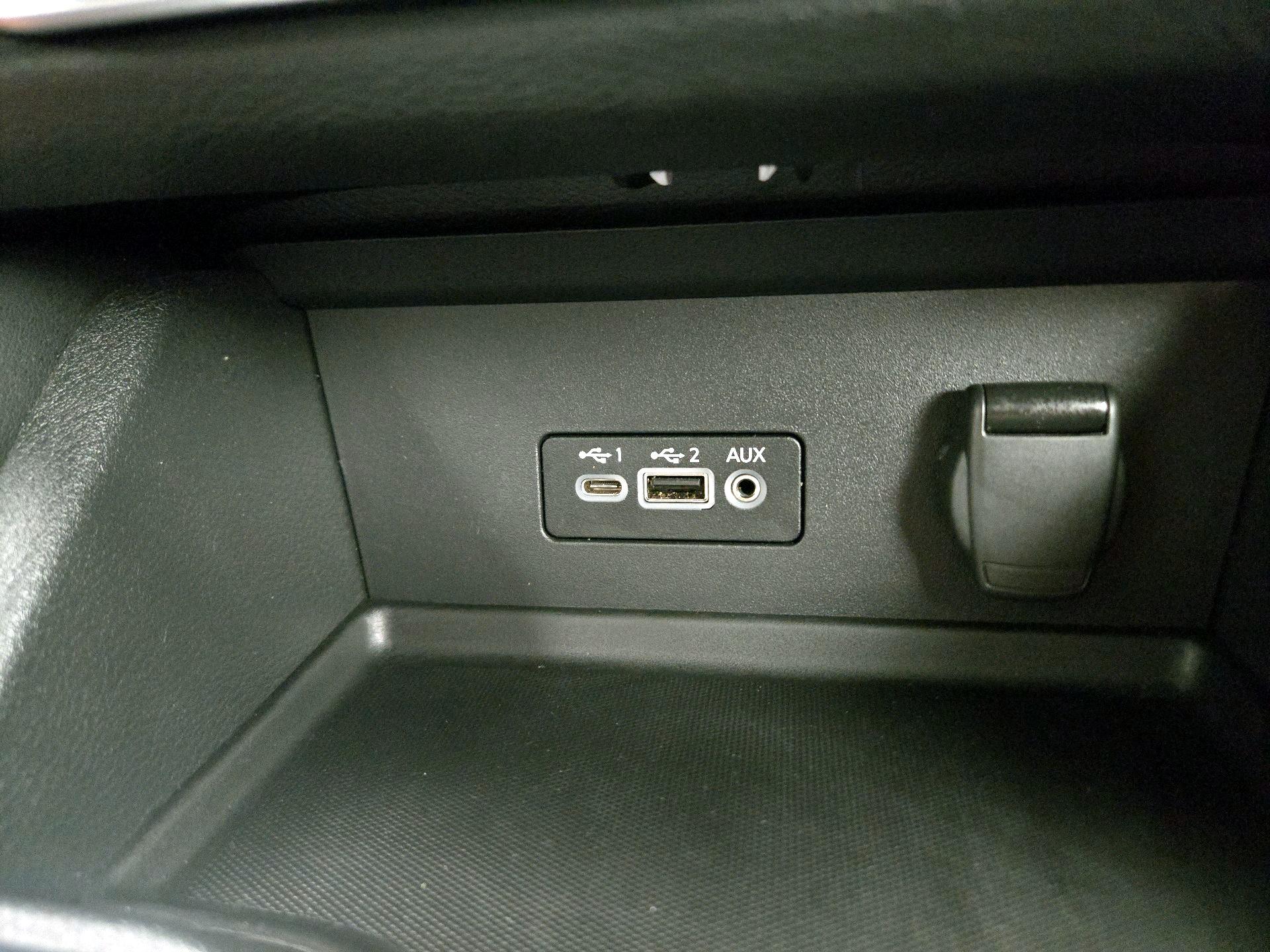 Thumbnail: 2021 Nissan Sentra - 18