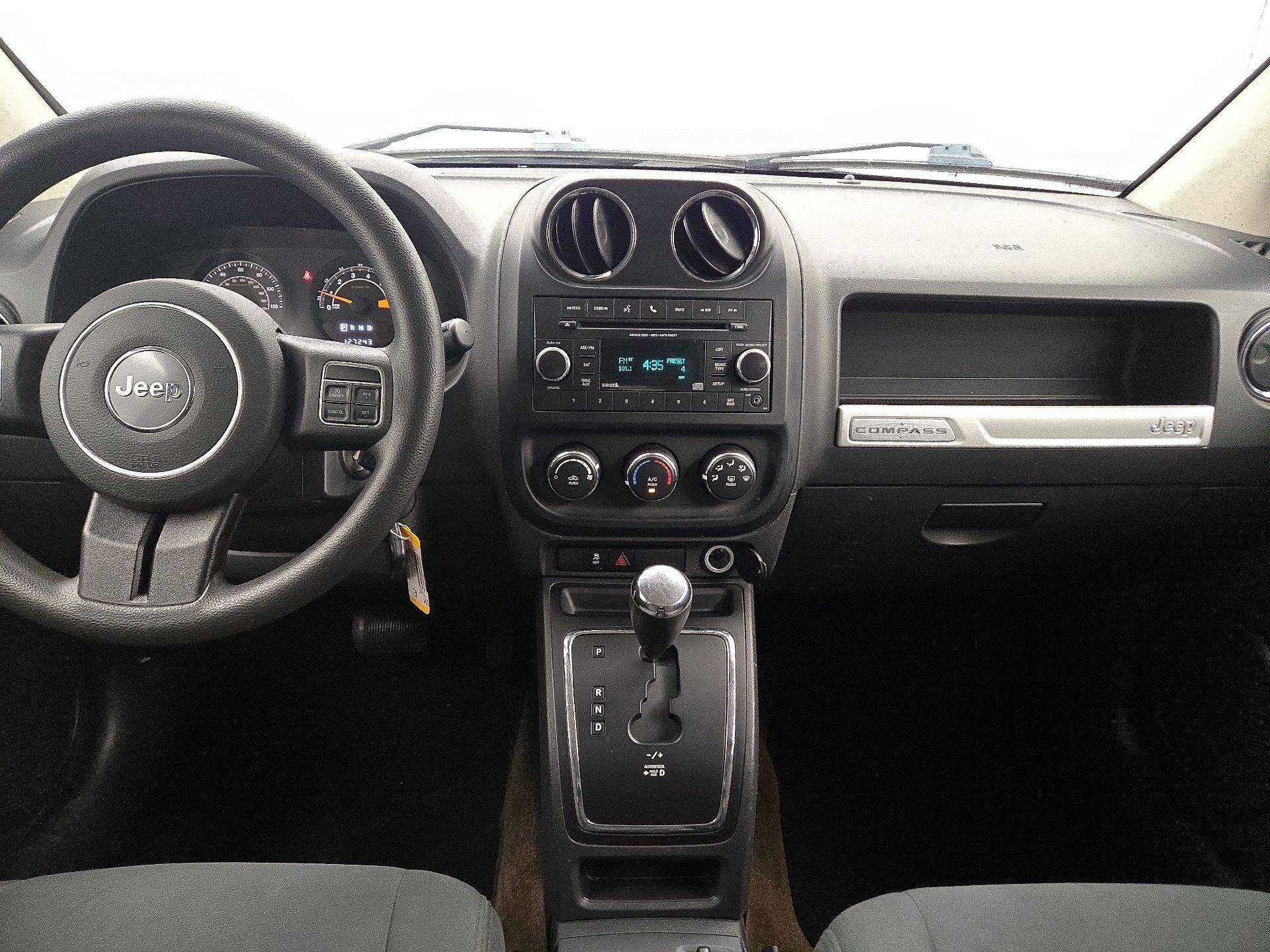 Thumbnail: 2017 Jeep Compass - 9