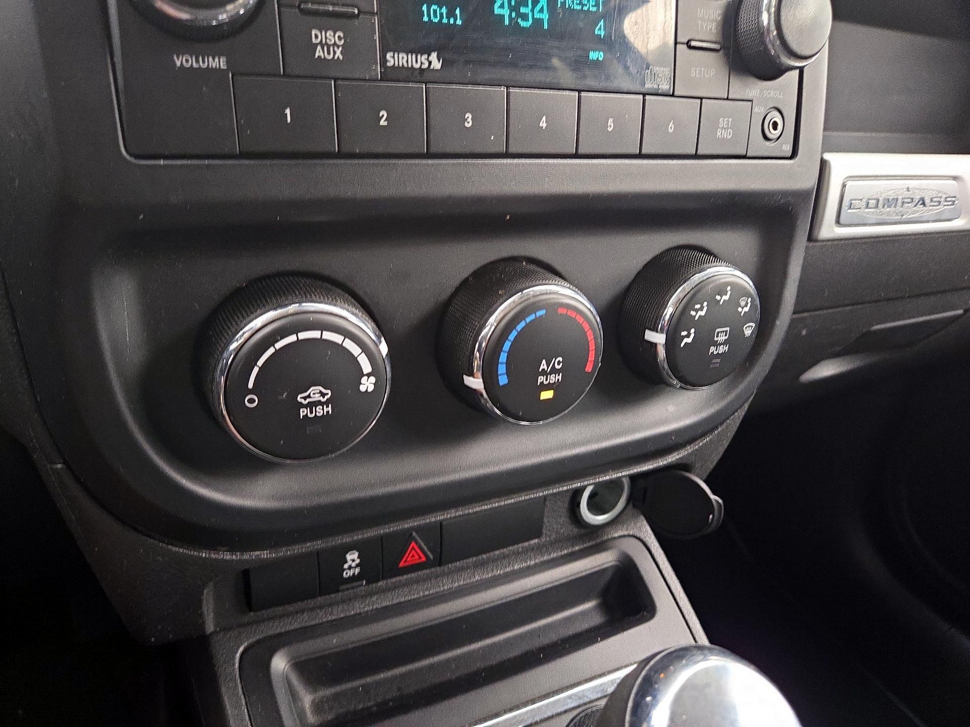 Thumbnail: 2017 Jeep Compass - 14