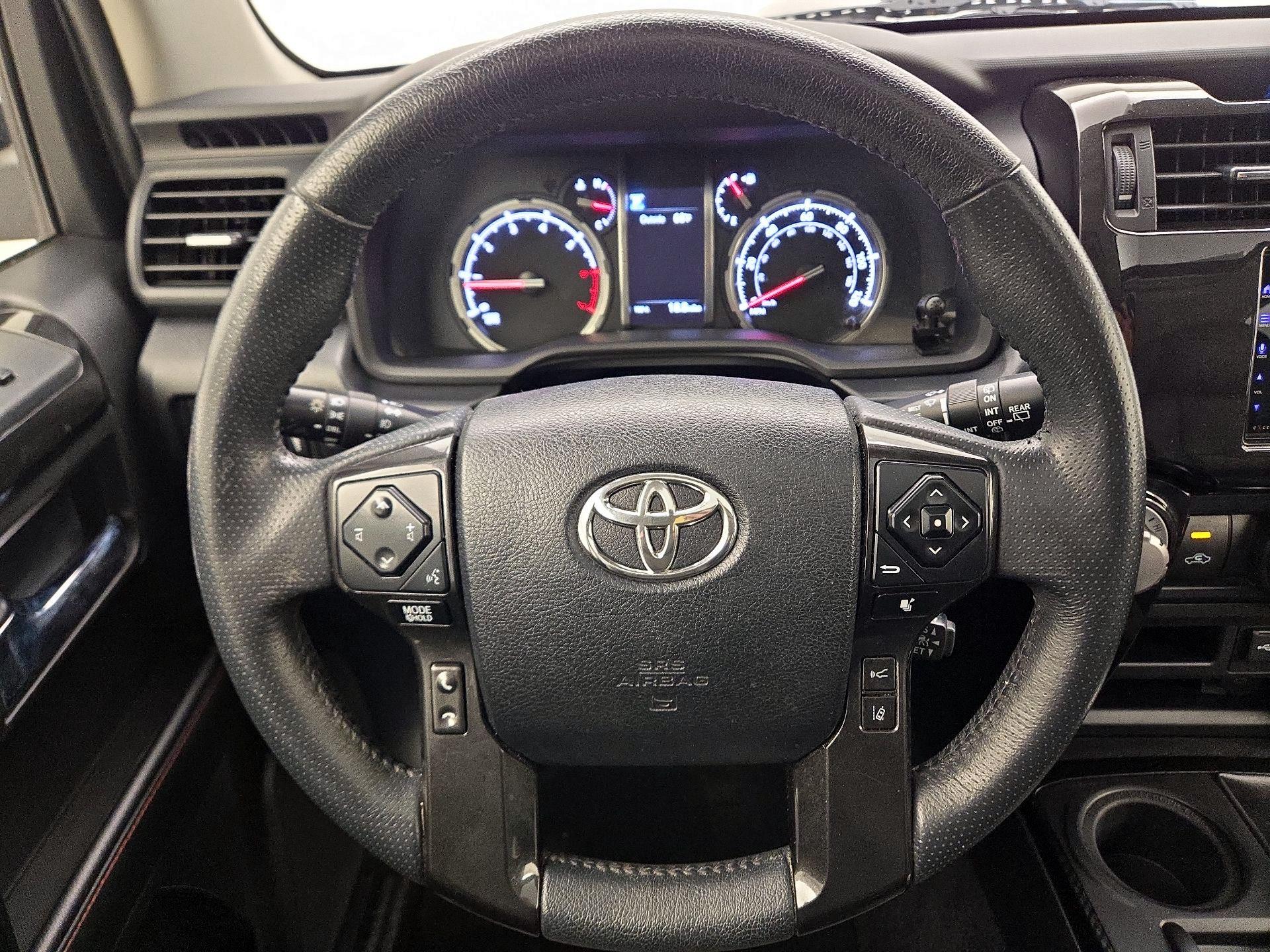 Thumbnail: 2021 Toyota 4Runner - 10