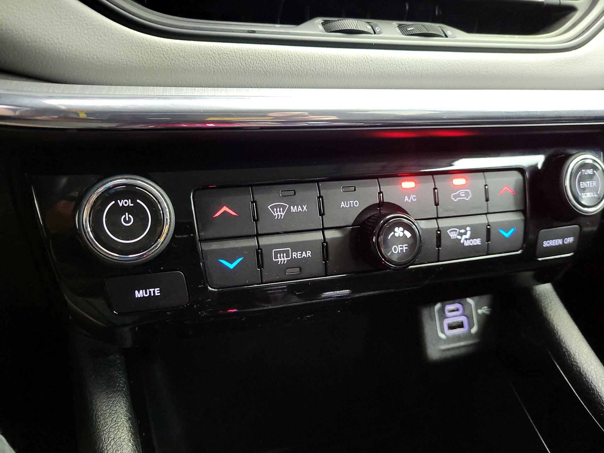 Thumbnail: 2022 Jeep Compass - 16