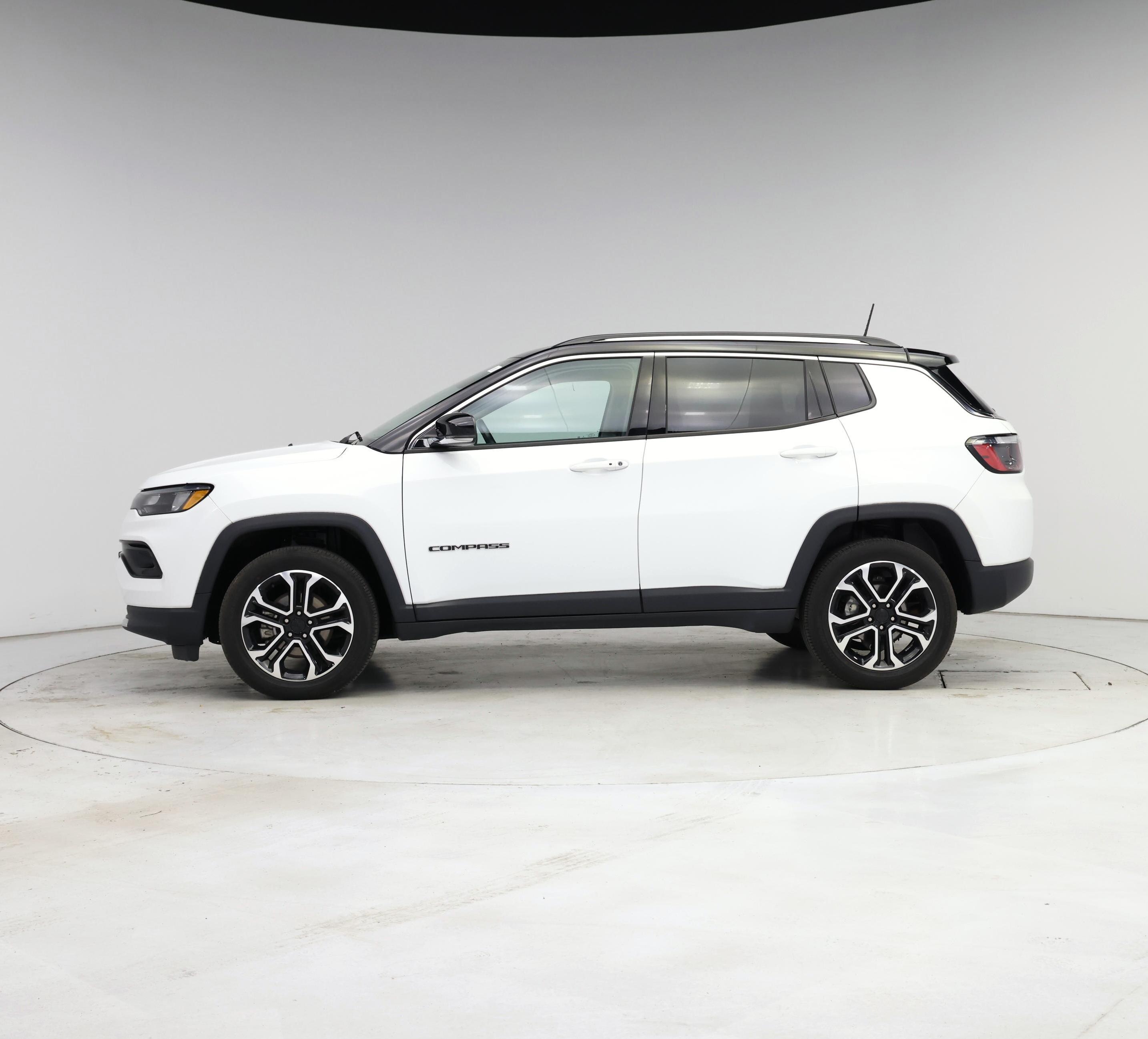 Thumbnail: 2022 Jeep Compass - 3