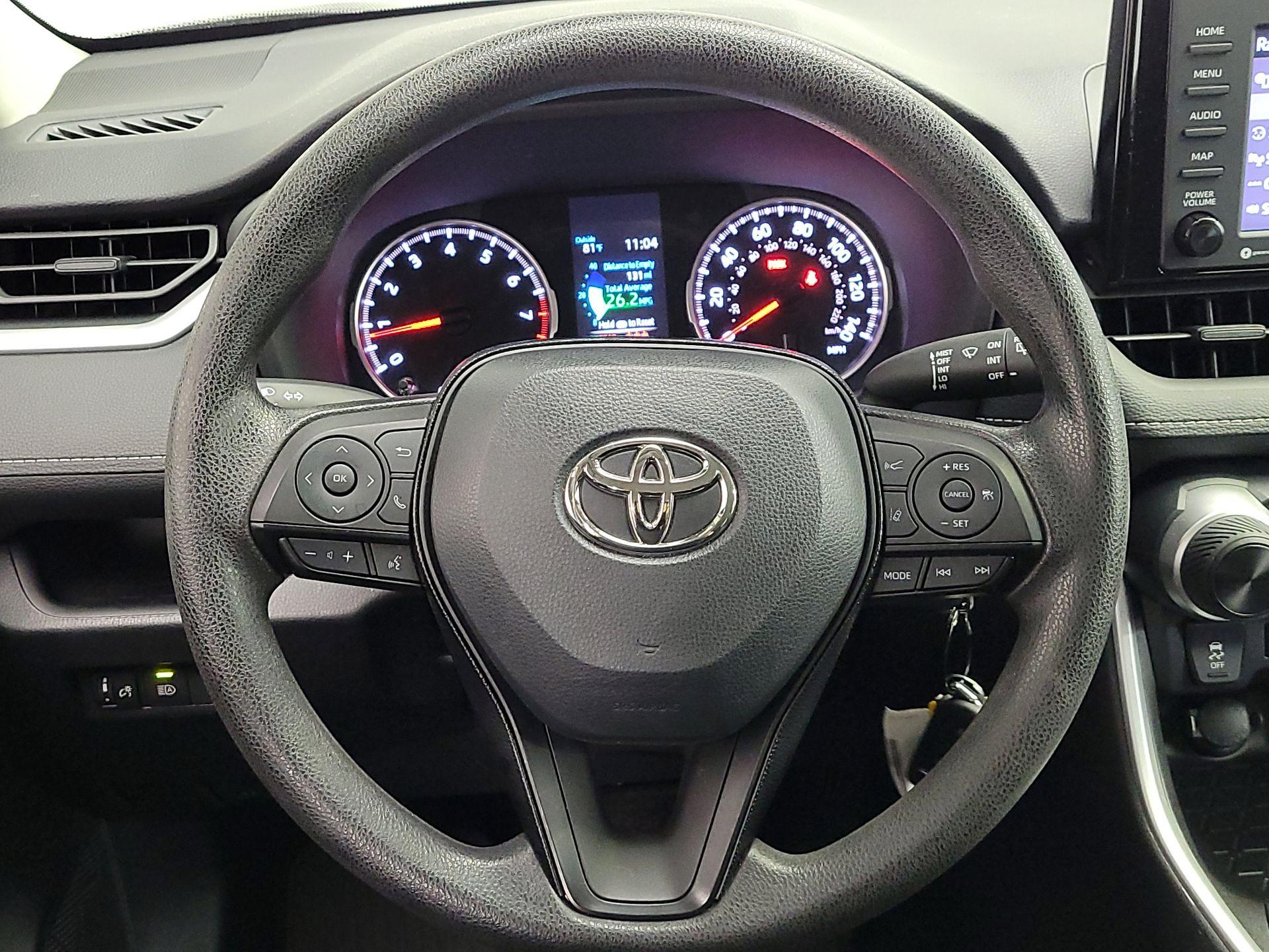 Thumbnail: 2021 Toyota RAV4 - 10
