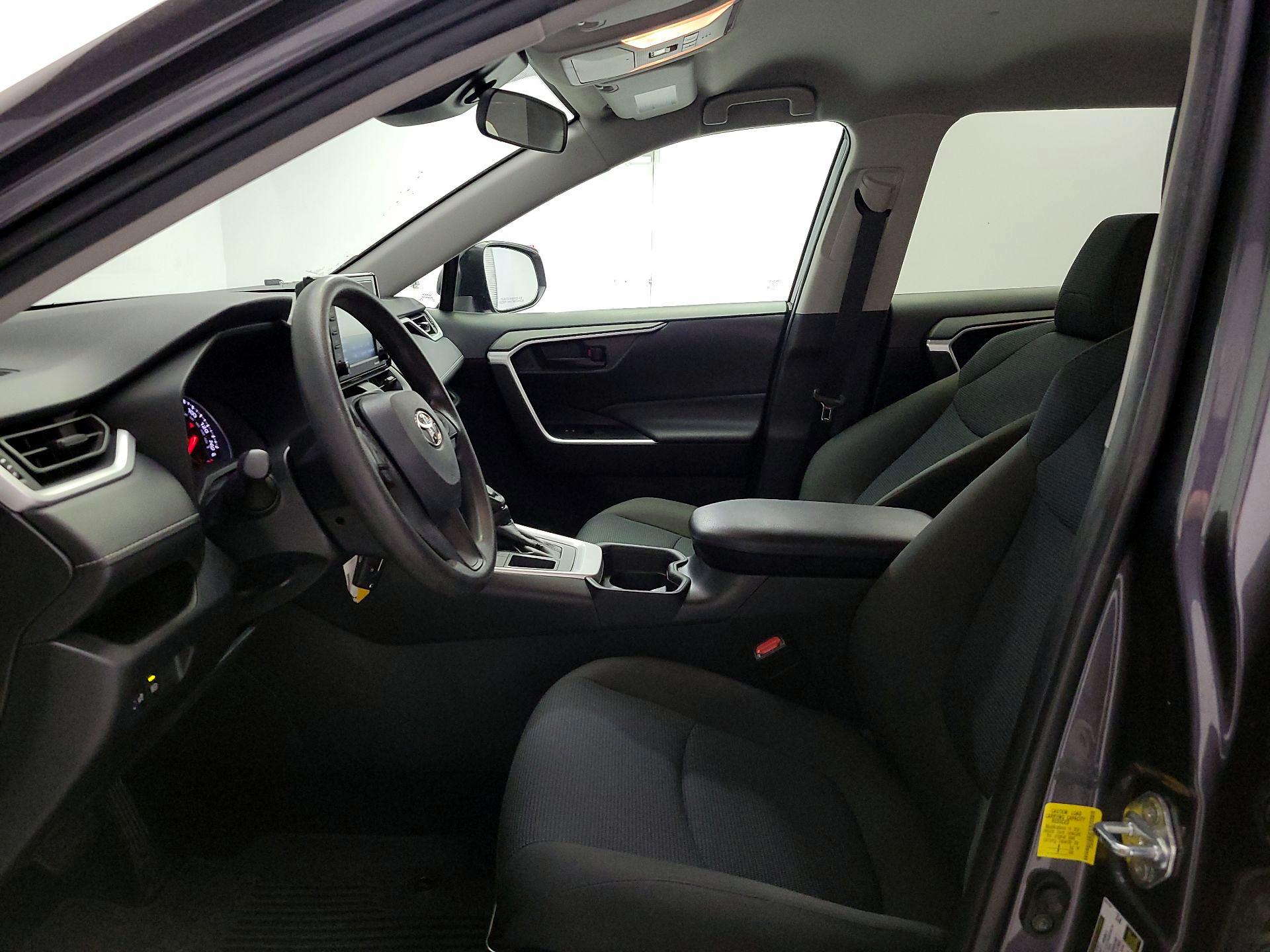 Thumbnail: 2021 Toyota RAV4 - 11