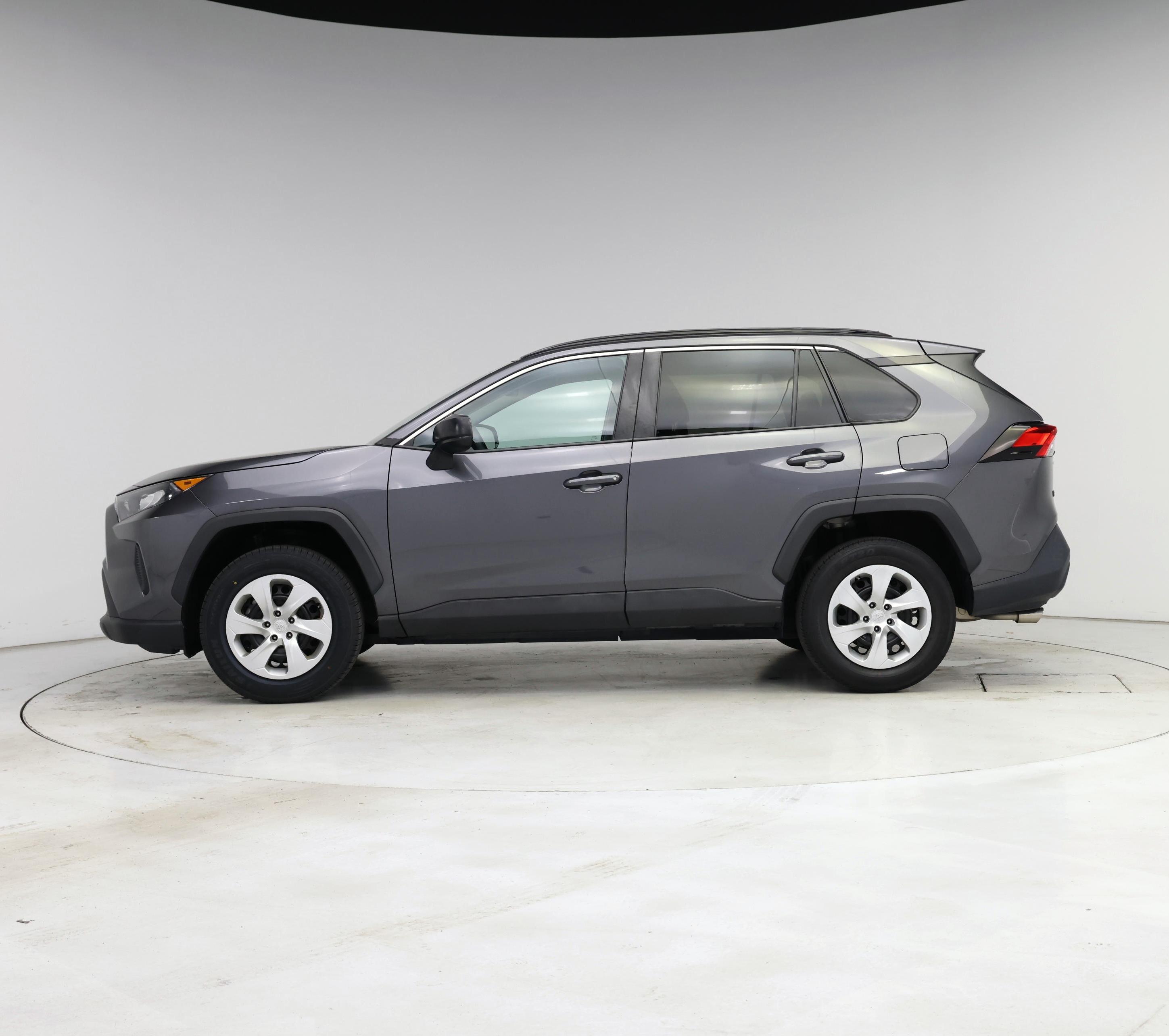 Thumbnail: 2021 Toyota RAV4 - 3
