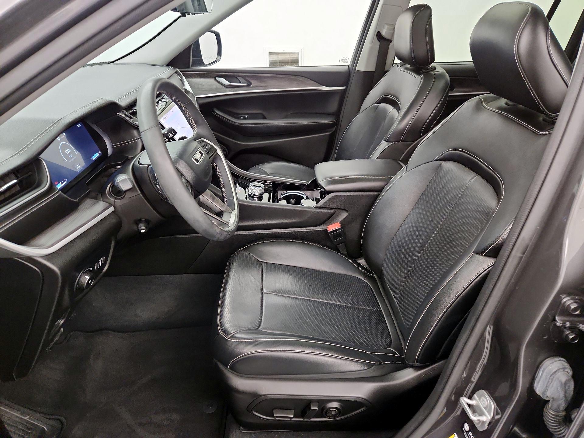 Thumbnail: 2023 Jeep Grand Cherokee L - 11