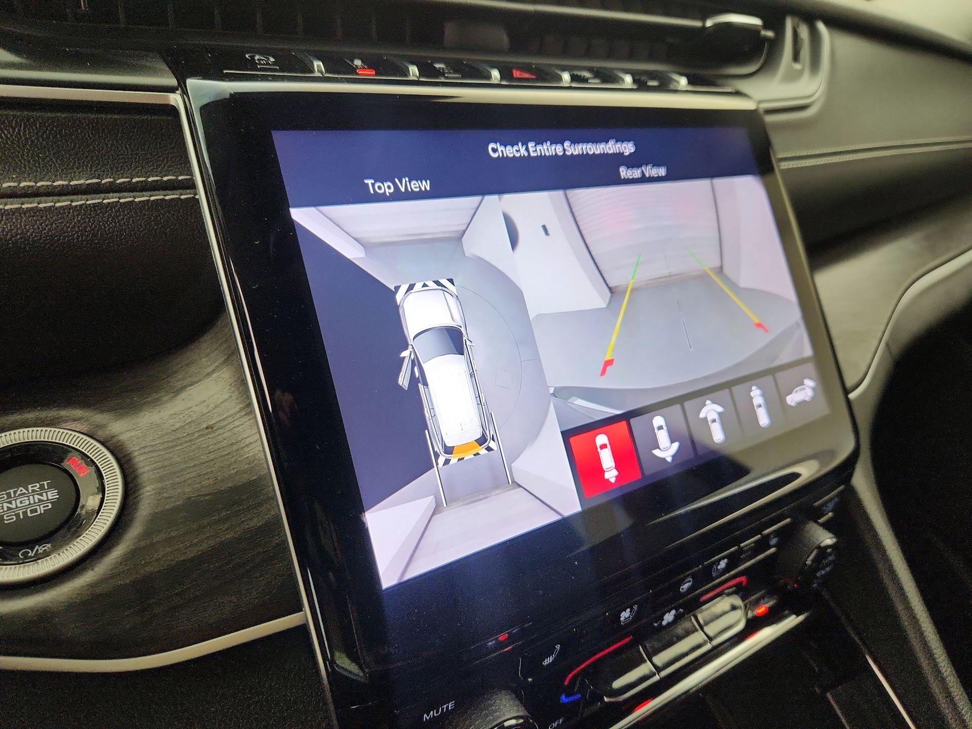 Thumbnail: 2023 Jeep Grand Cherokee L - 15