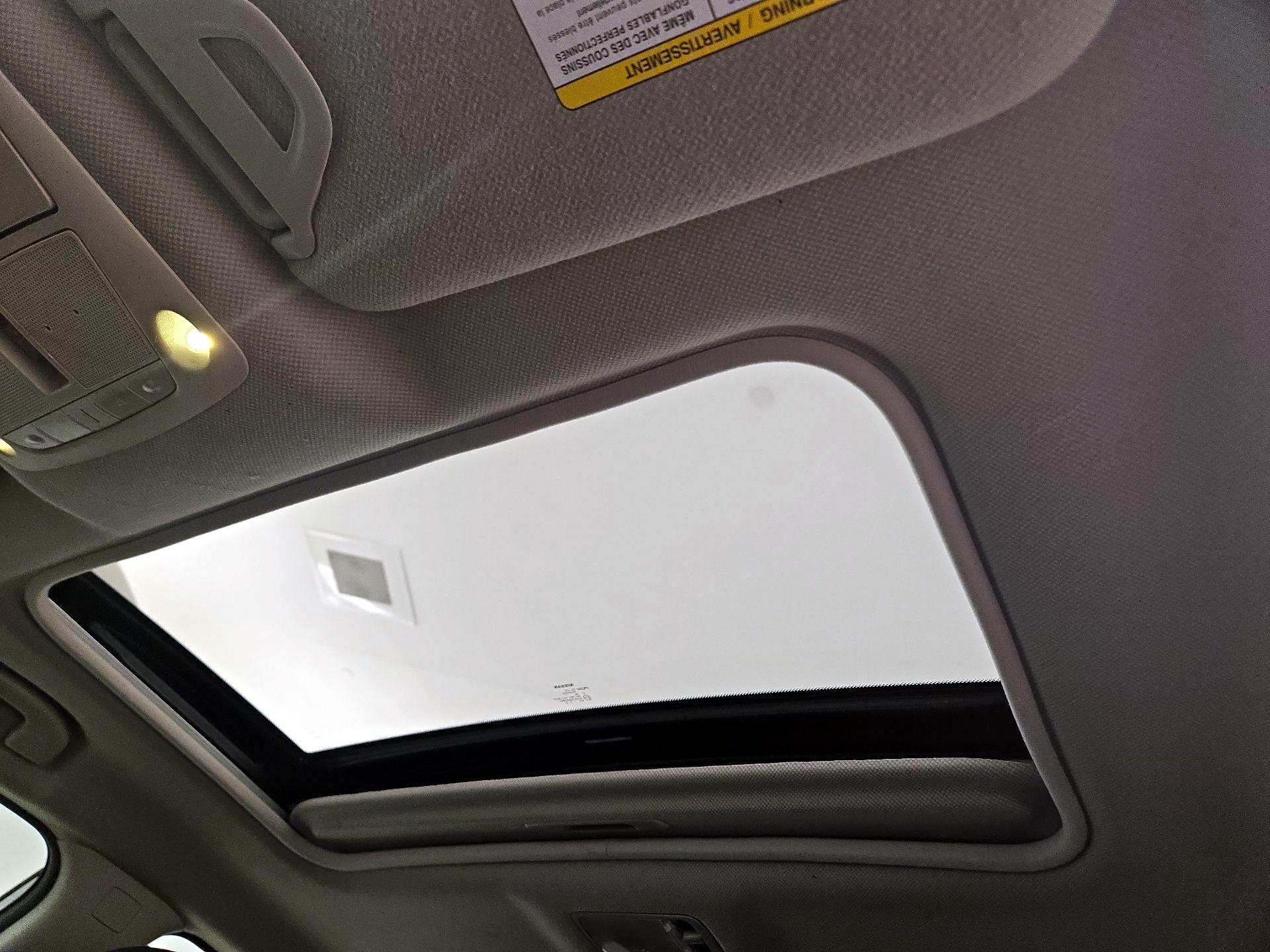 Thumbnail: 2017 Nissan Sentra - 19