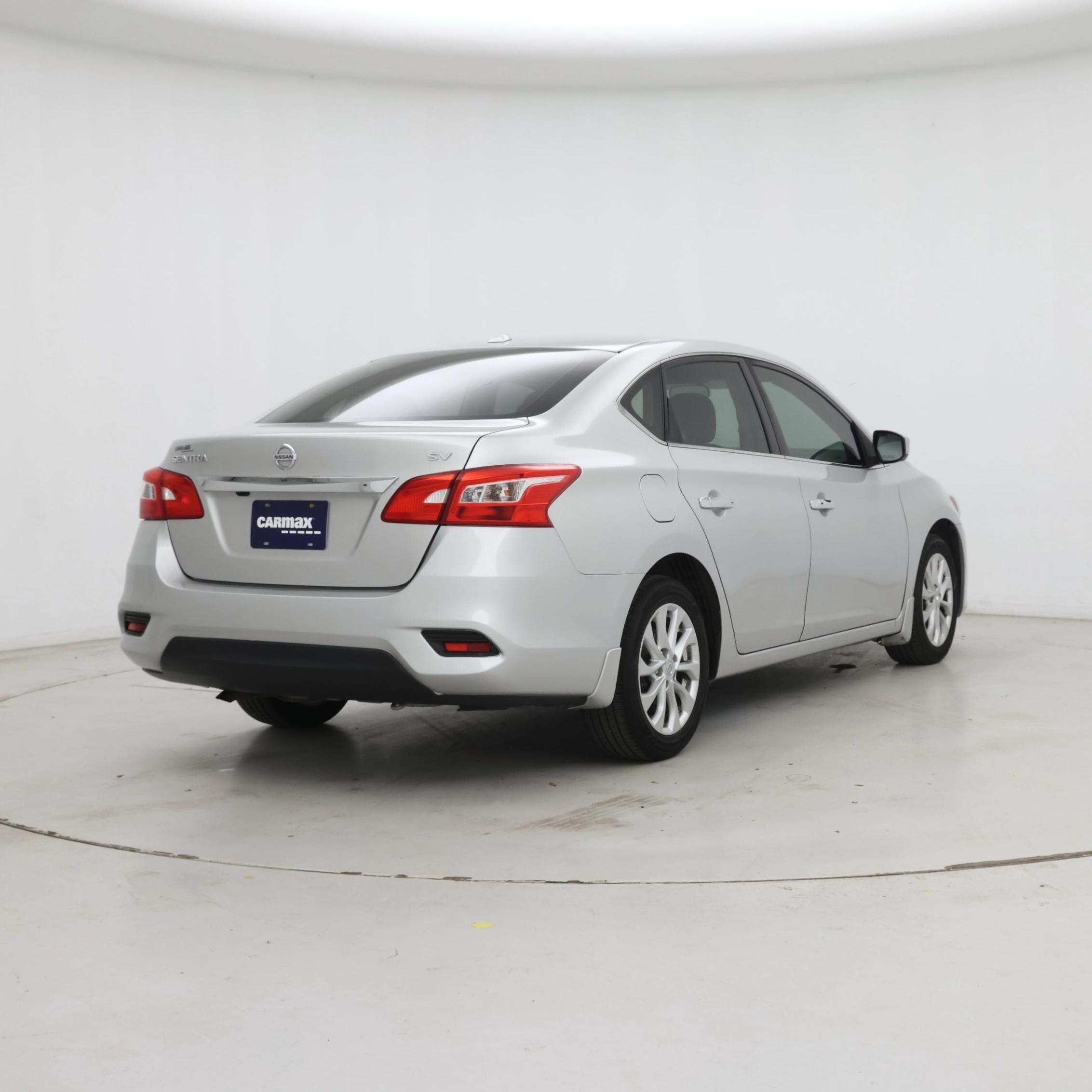 Thumbnail: 2017 Nissan Sentra - 8