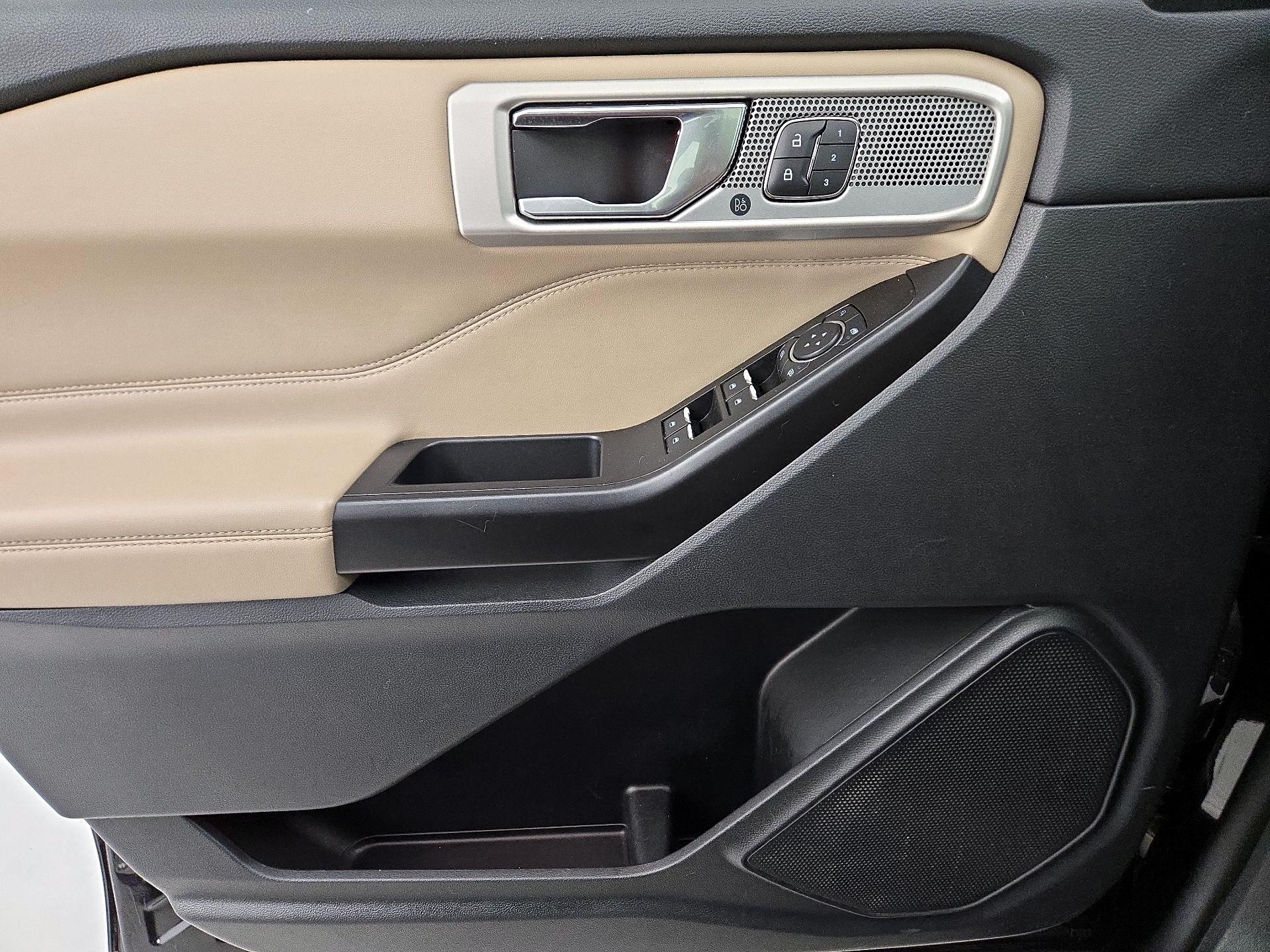 Thumbnail: 2020 Ford Explorer - 12