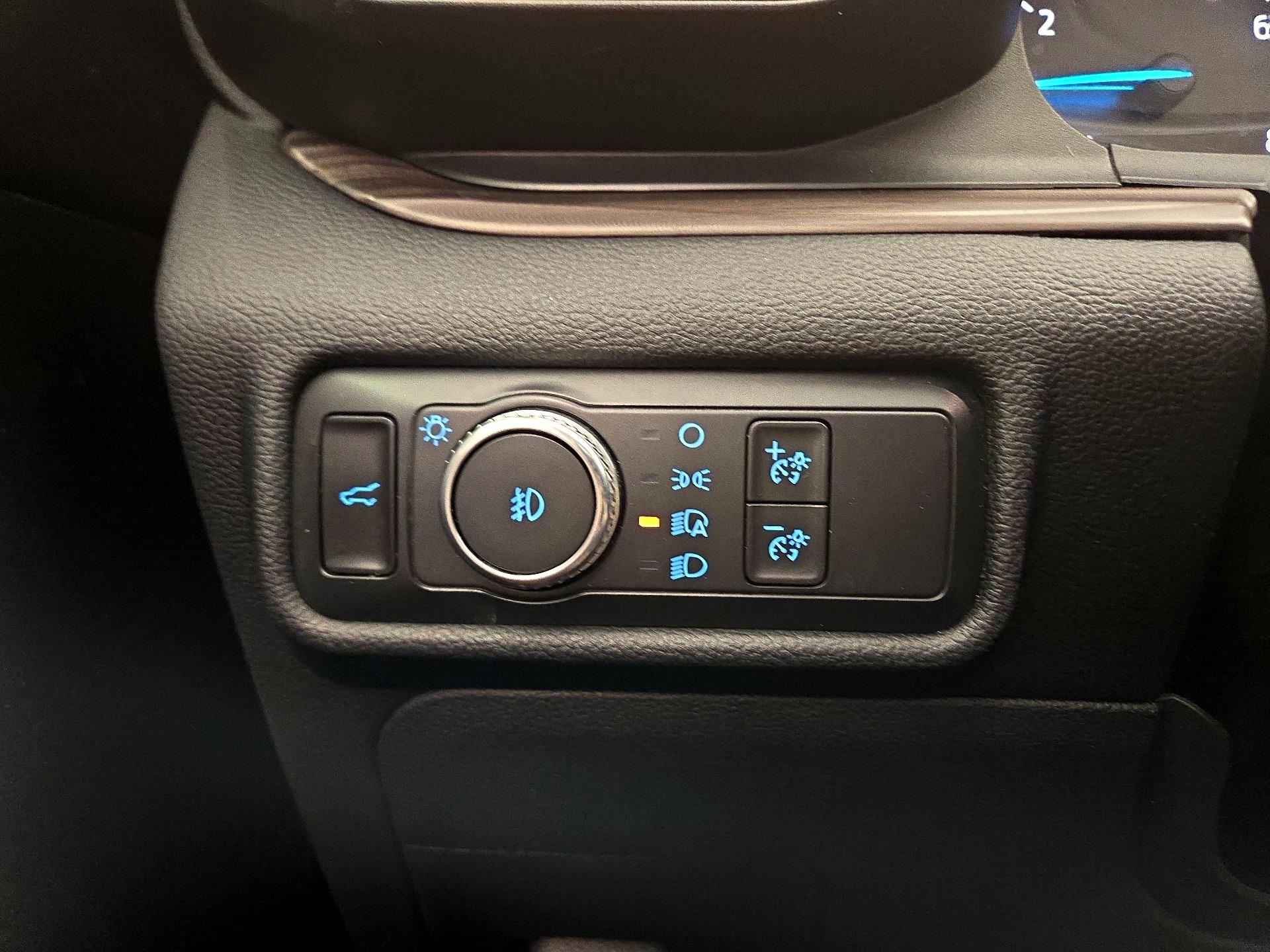 Thumbnail: 2020 Ford Explorer - 13