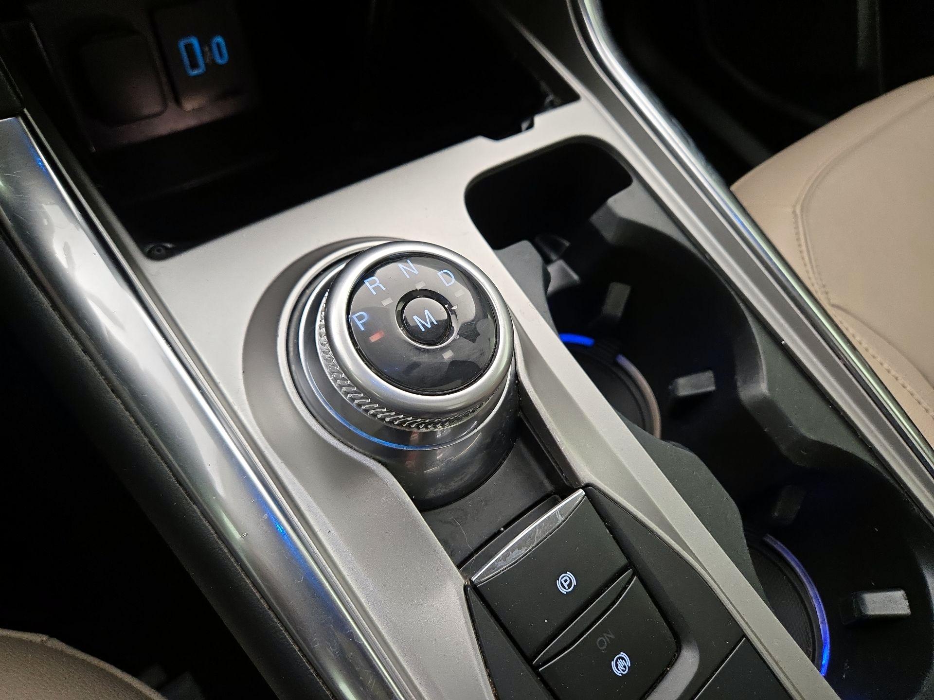 Thumbnail: 2020 Ford Explorer - 18