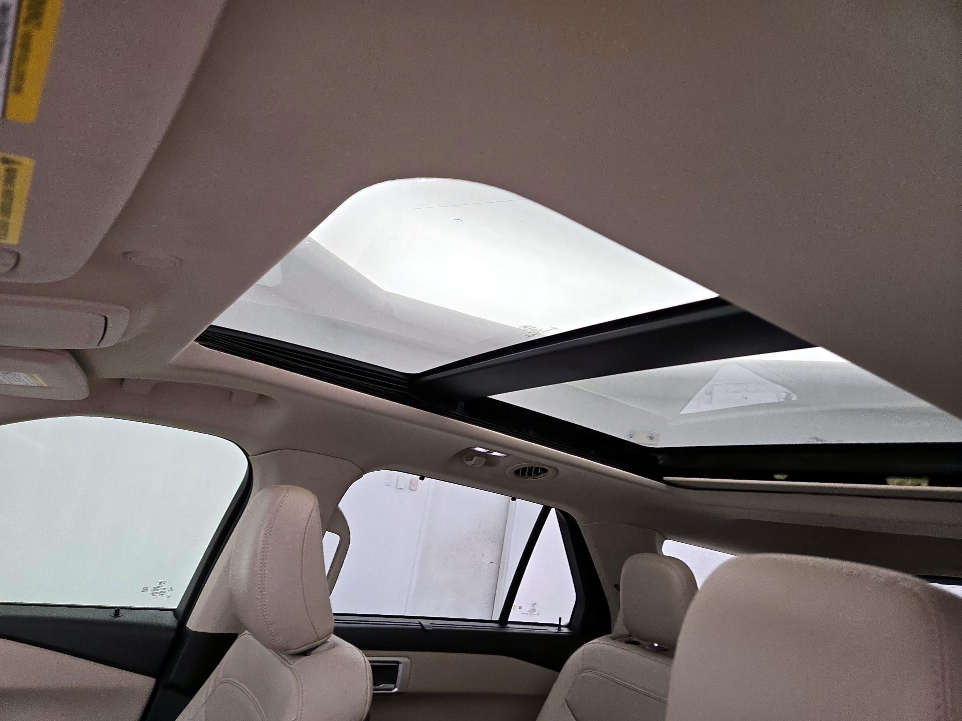 Thumbnail: 2020 Ford Explorer - 20