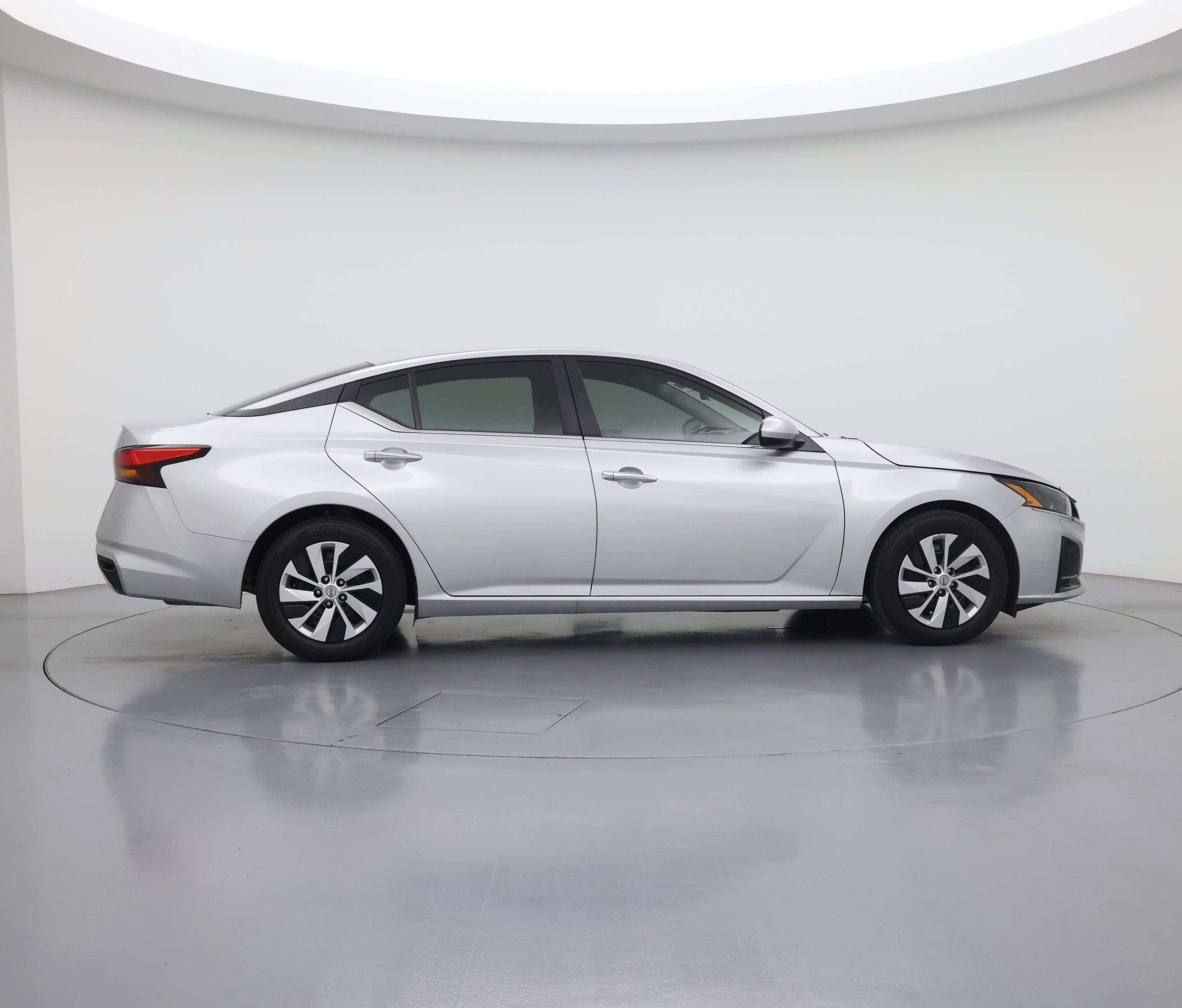 Thumbnail: 2023 Nissan Altima - 7