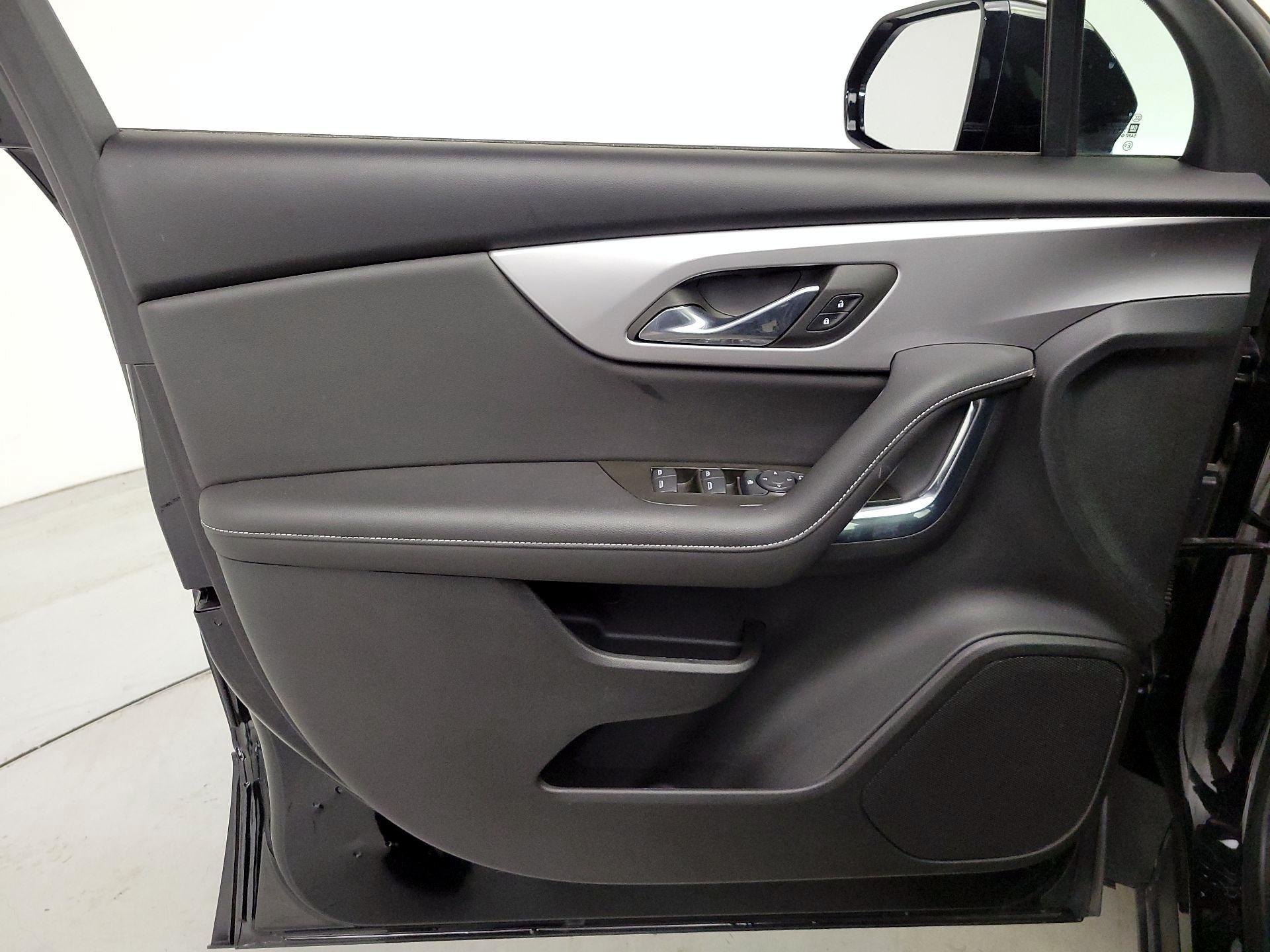 Thumbnail: 2023 Chevrolet Blazer - 12