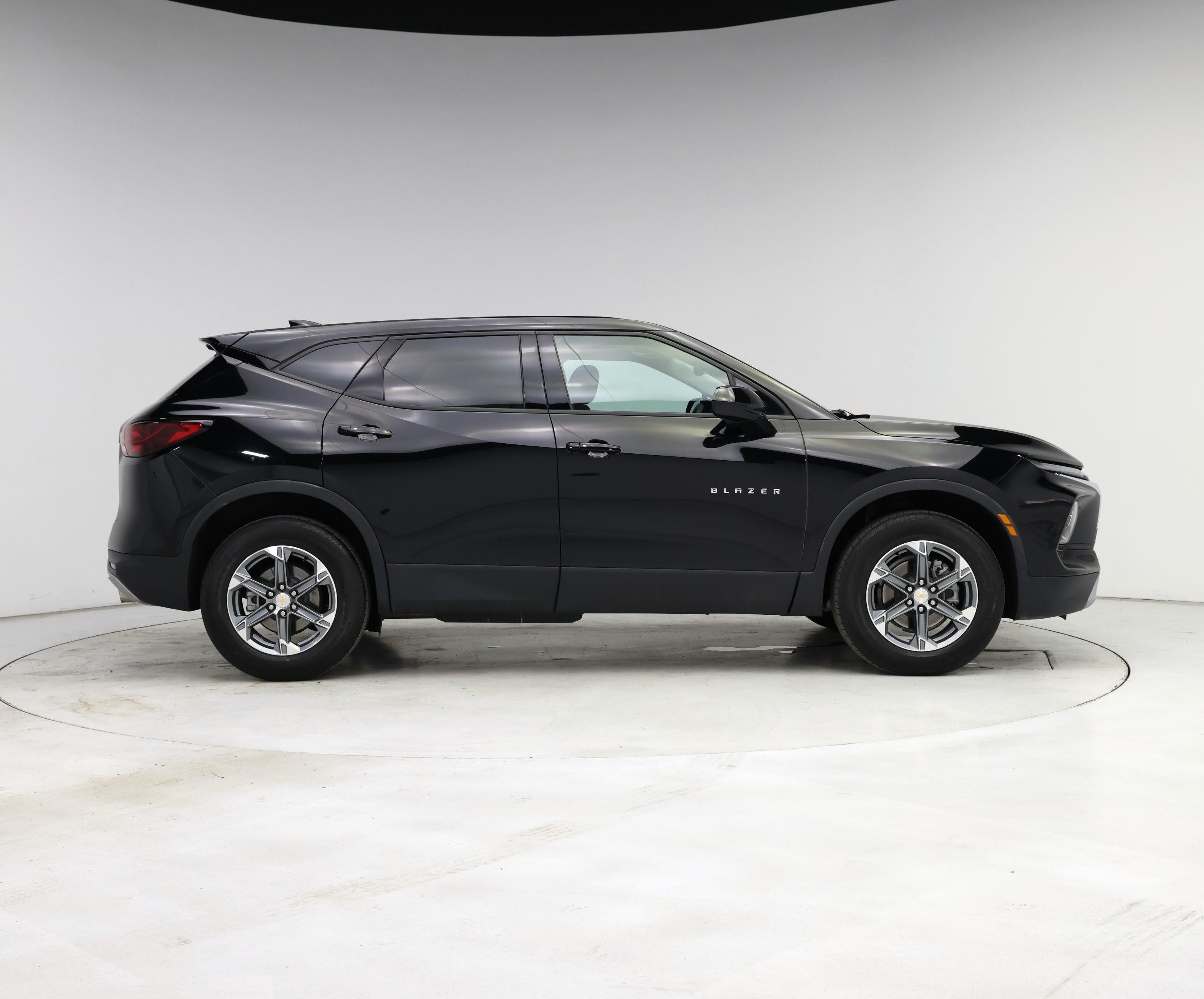 Thumbnail: 2023 Chevrolet Blazer - 7