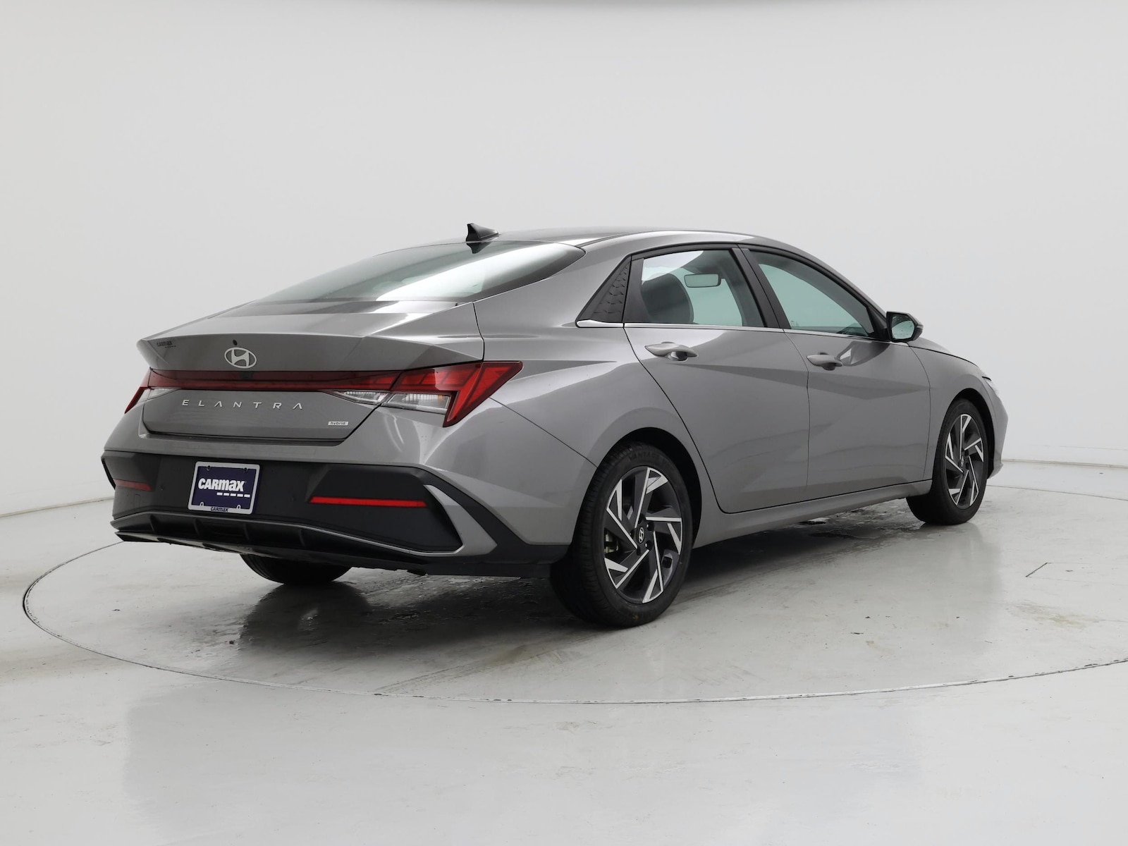 2024 Hyundai Elantra Limited - Photo 9