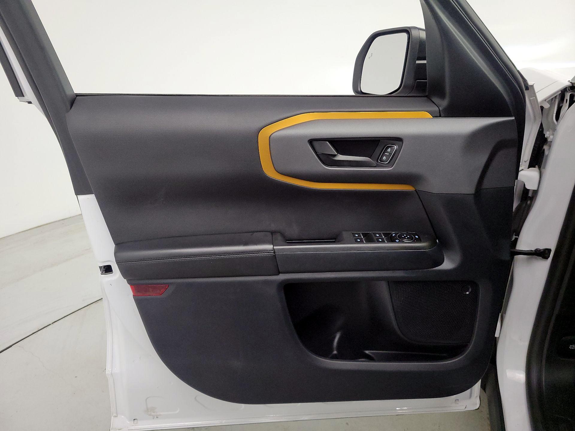 Thumbnail: 2022 Ford Bronco Sport - 12