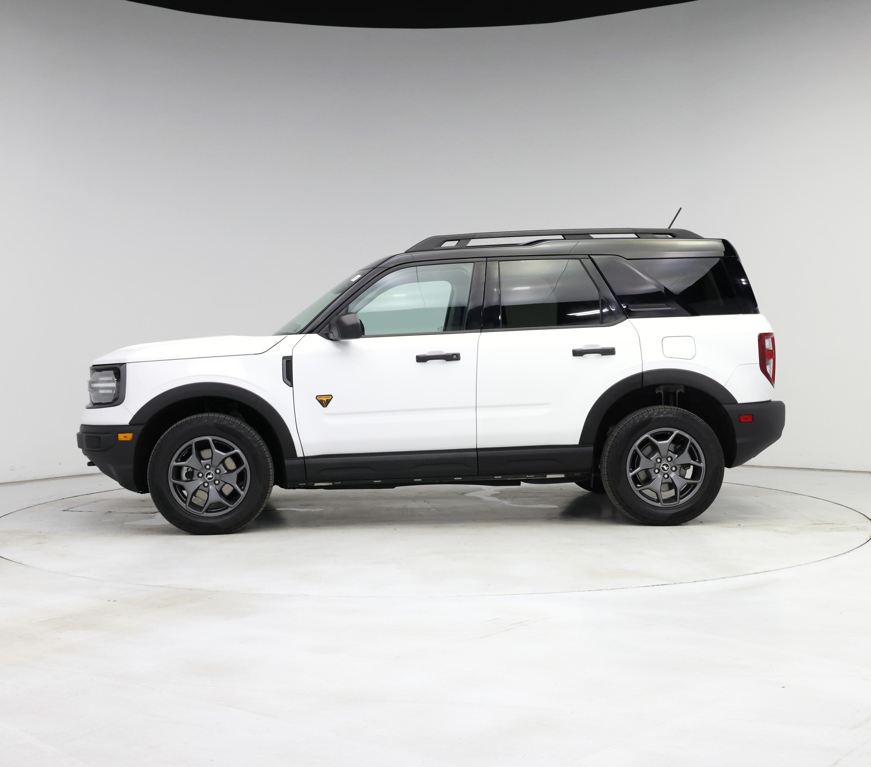 Thumbnail: 2022 Ford Bronco Sport - 3