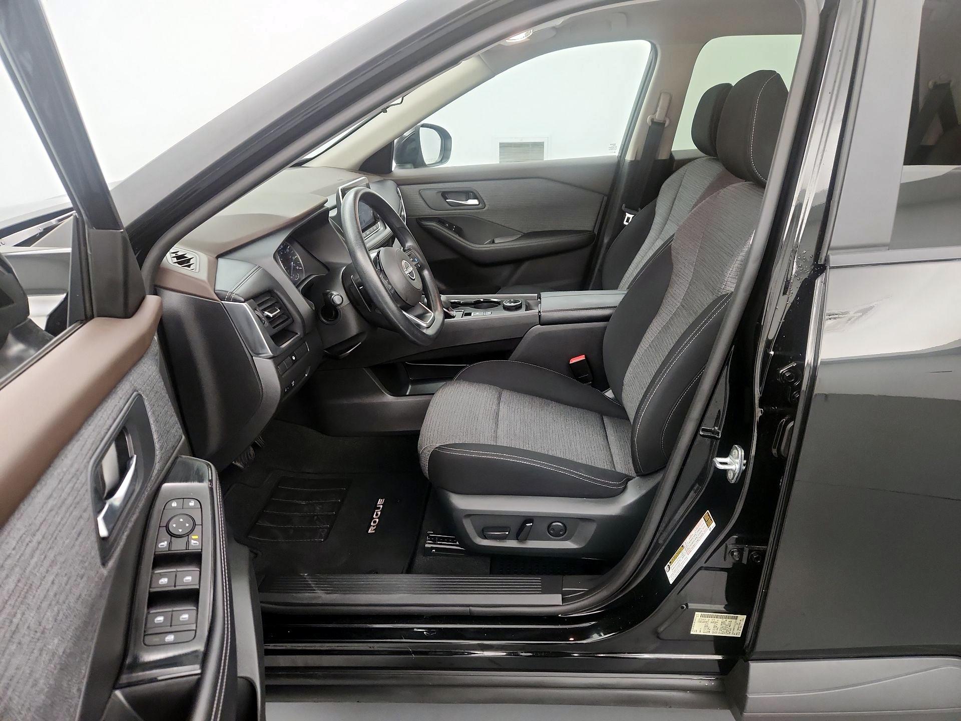 Thumbnail: 2023 Nissan Rogue - 11