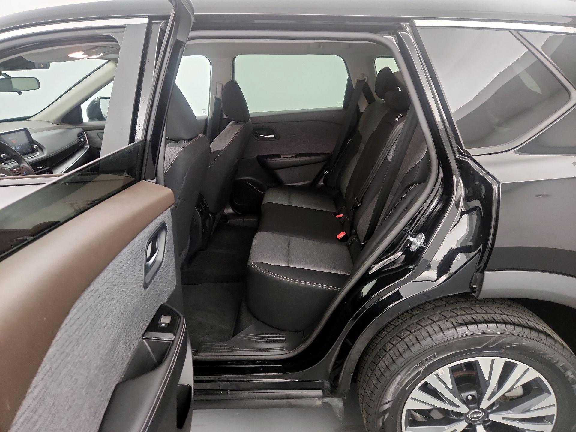 Thumbnail: 2023 Nissan Rogue - 19